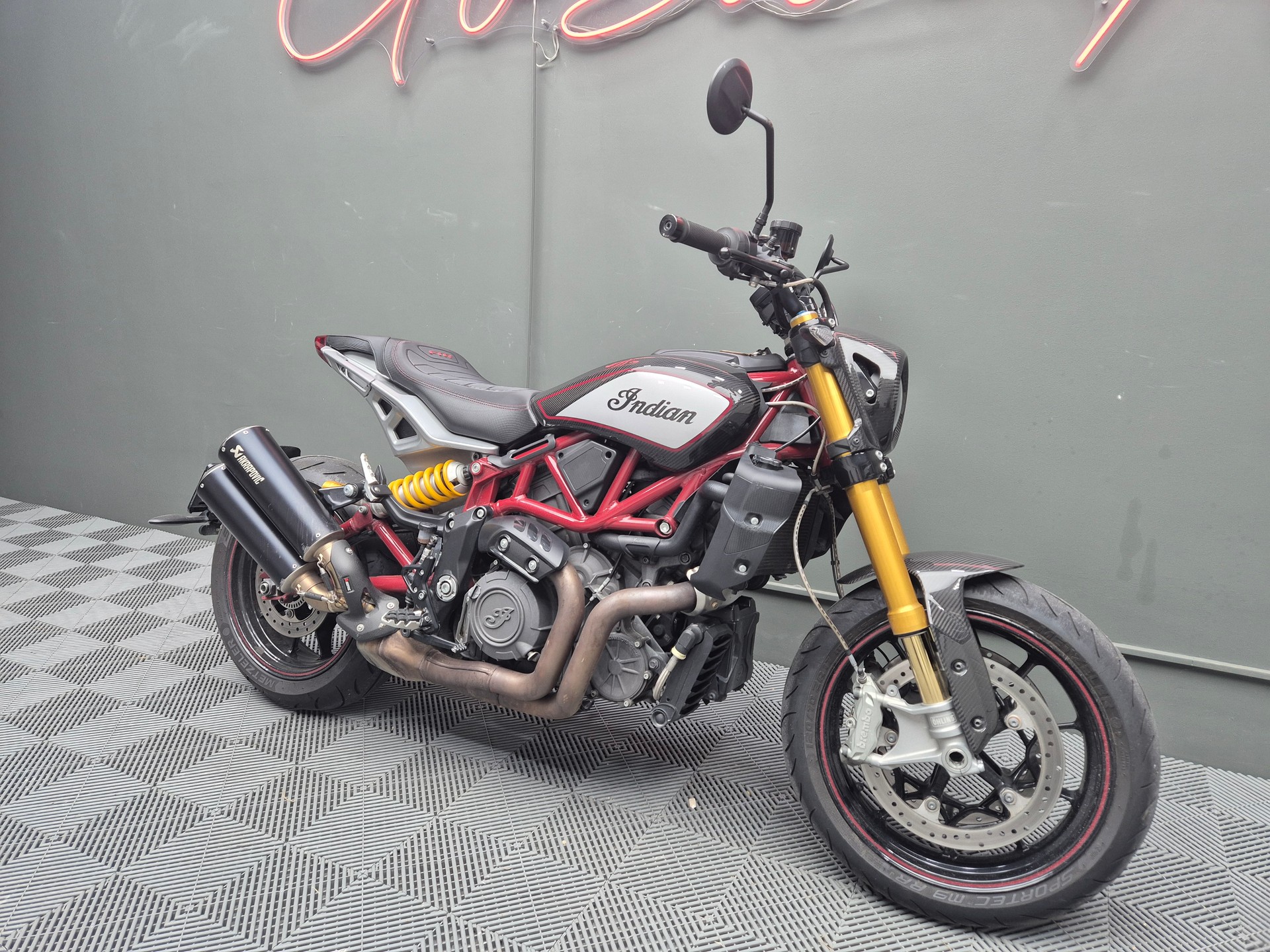 INDIAN FTR 1200 Z R Carbon - Limited Edition-image-14