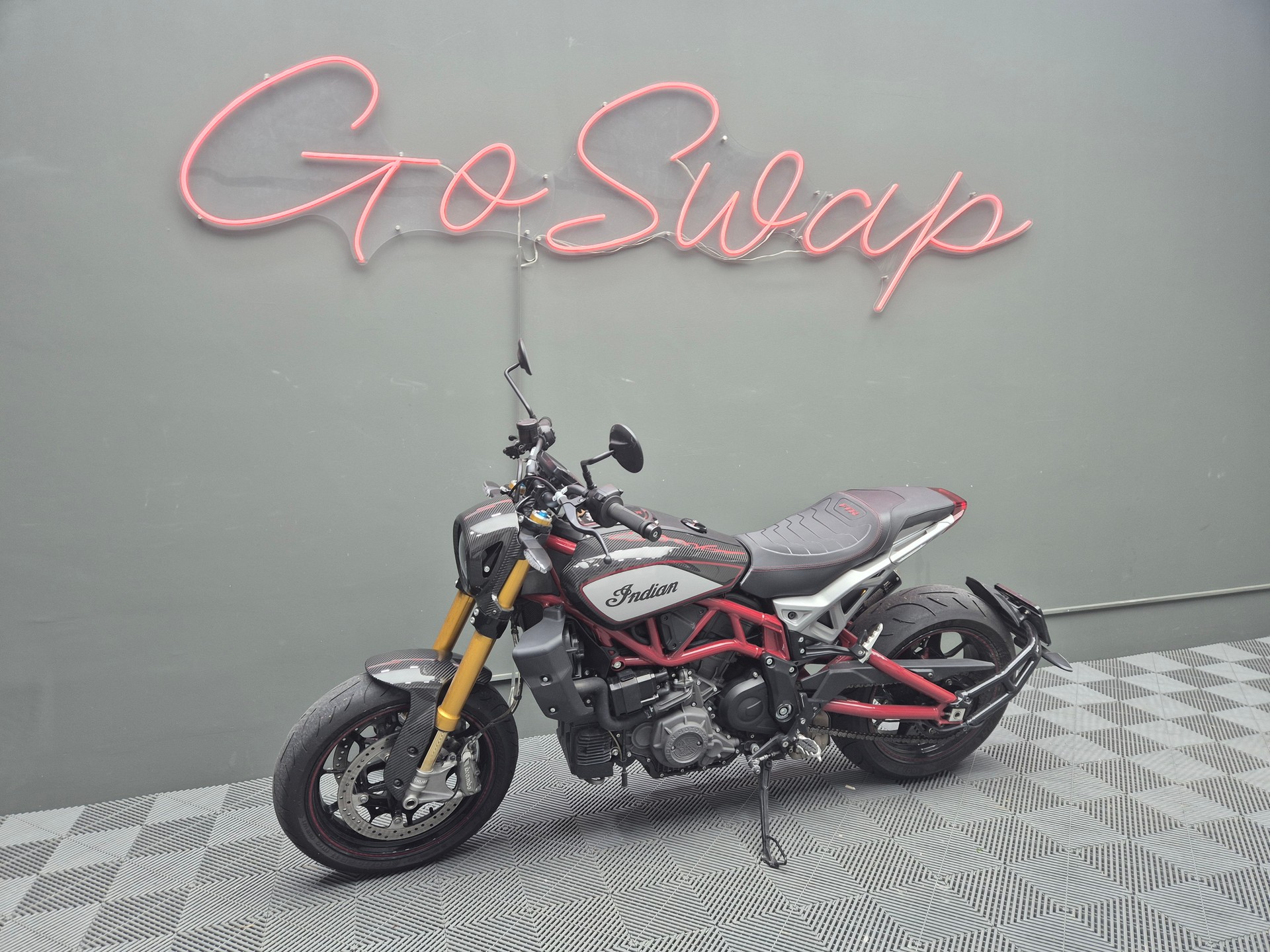 INDIAN FTR 1200 Z R Carbon - Limited Edition-image-3