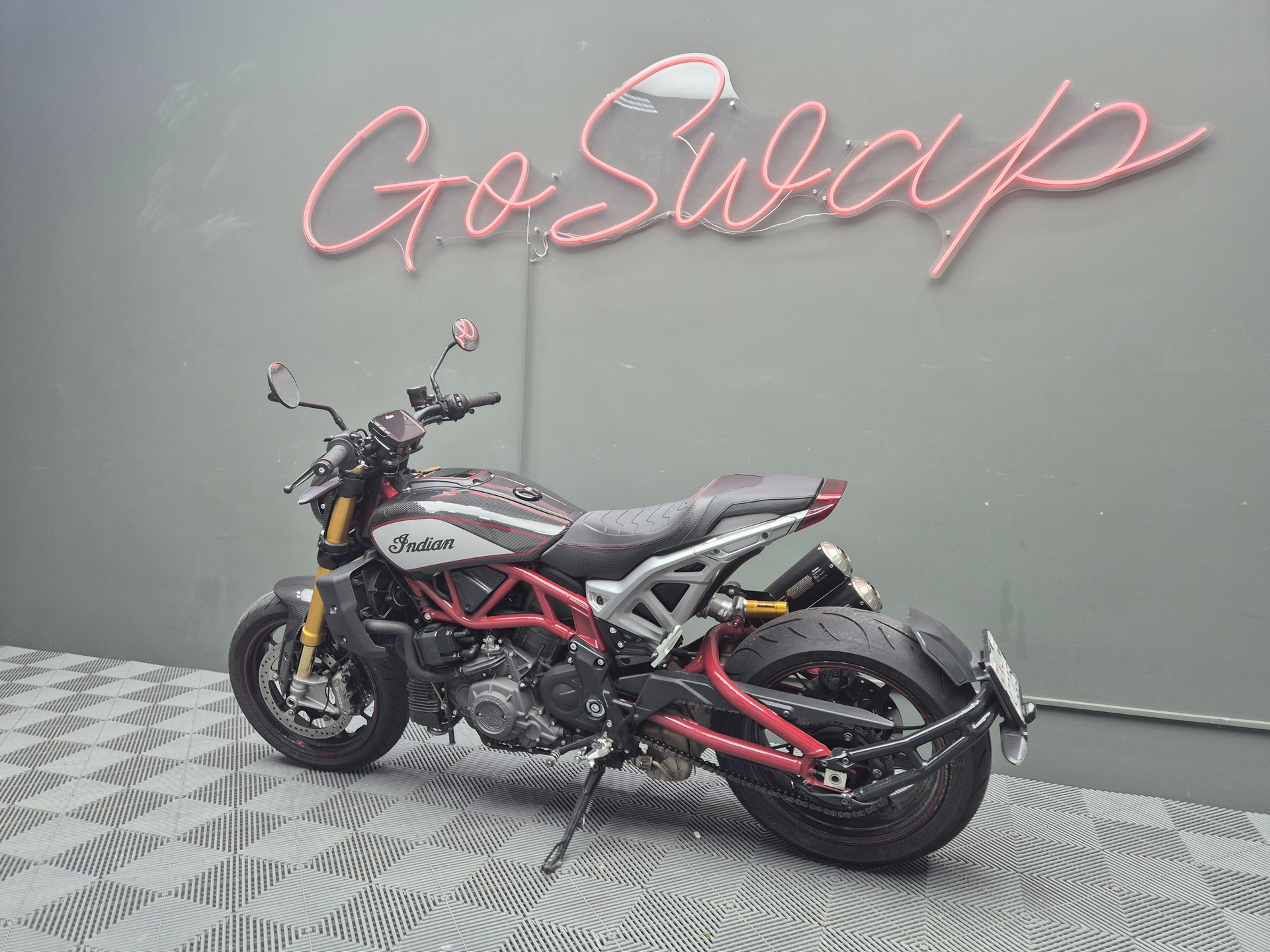 INDIAN FTR 1200 Z R Carbon - Limited Edition-image-4