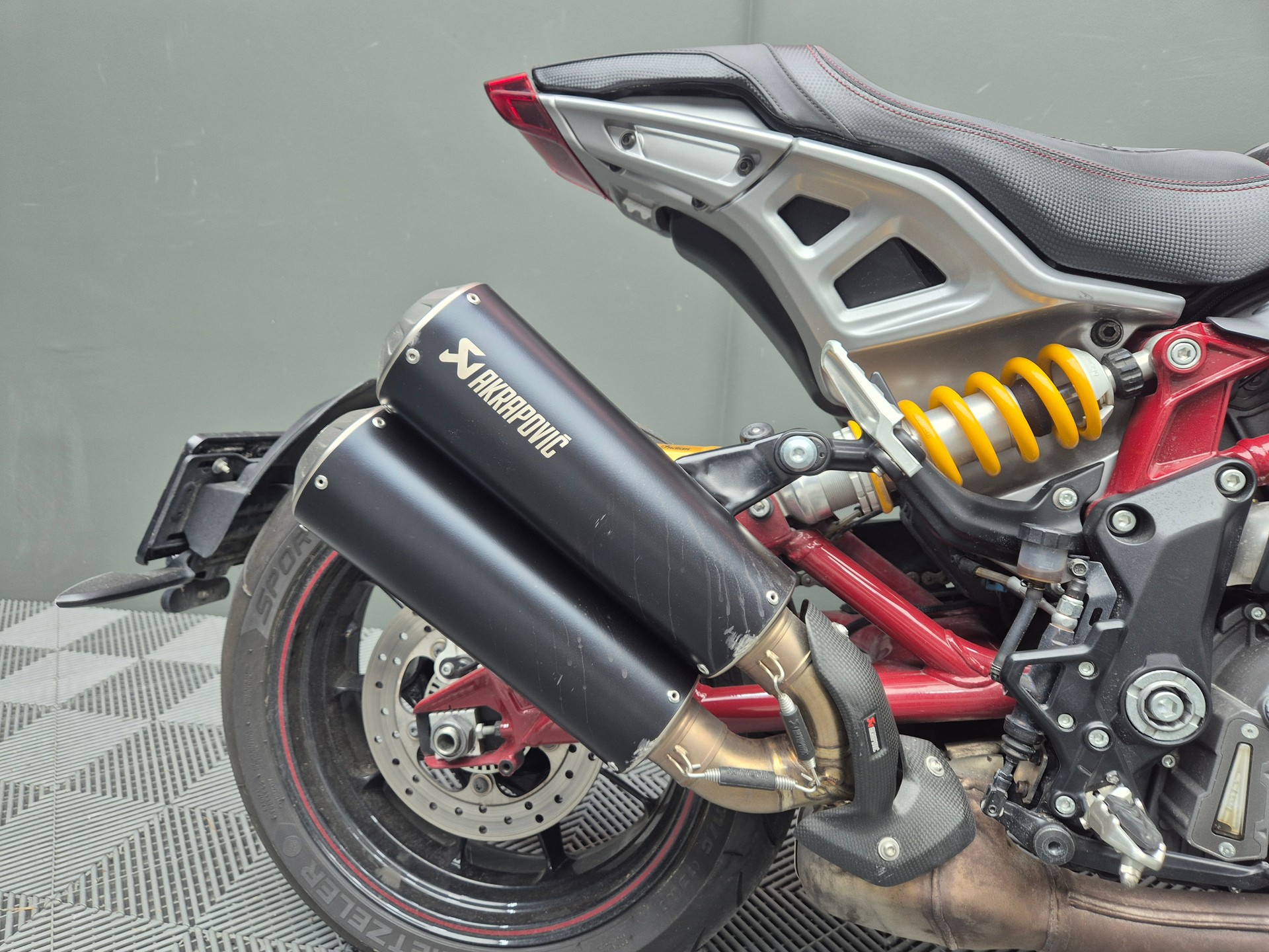INDIAN FTR 1200 Z R Carbon - Limited Edition-image-12