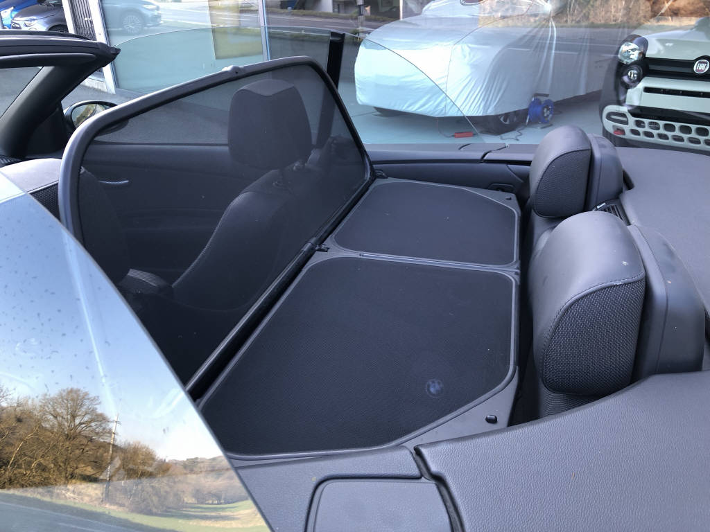 BMW 118i Cabrio-image-8