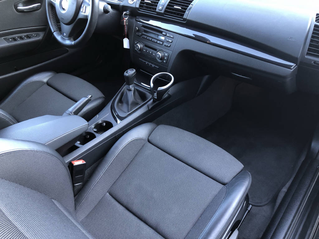 BMW 118i Cabrio-image-5