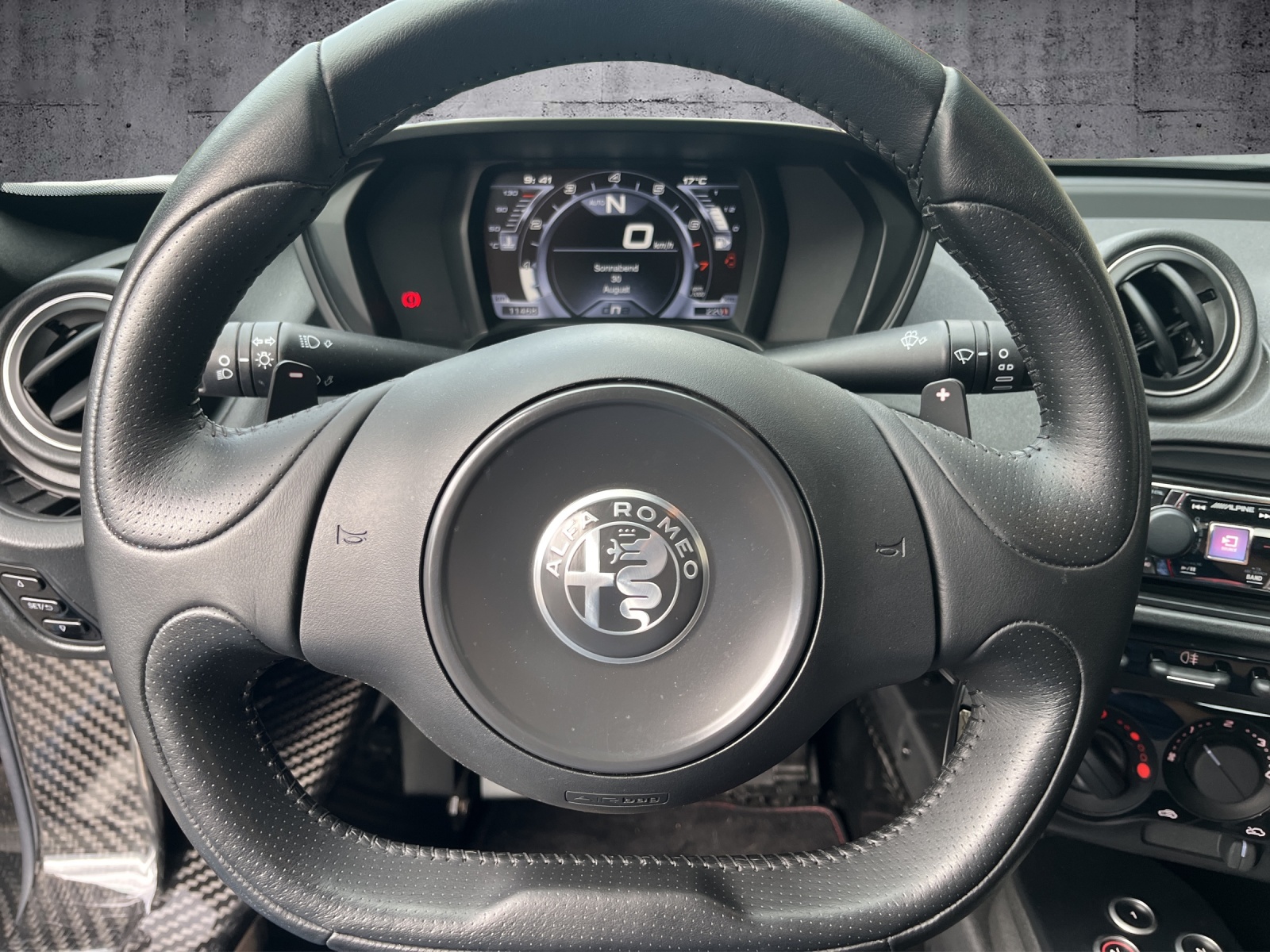 ALFA ROMEO 4C Spider 1750 TBi-image-9