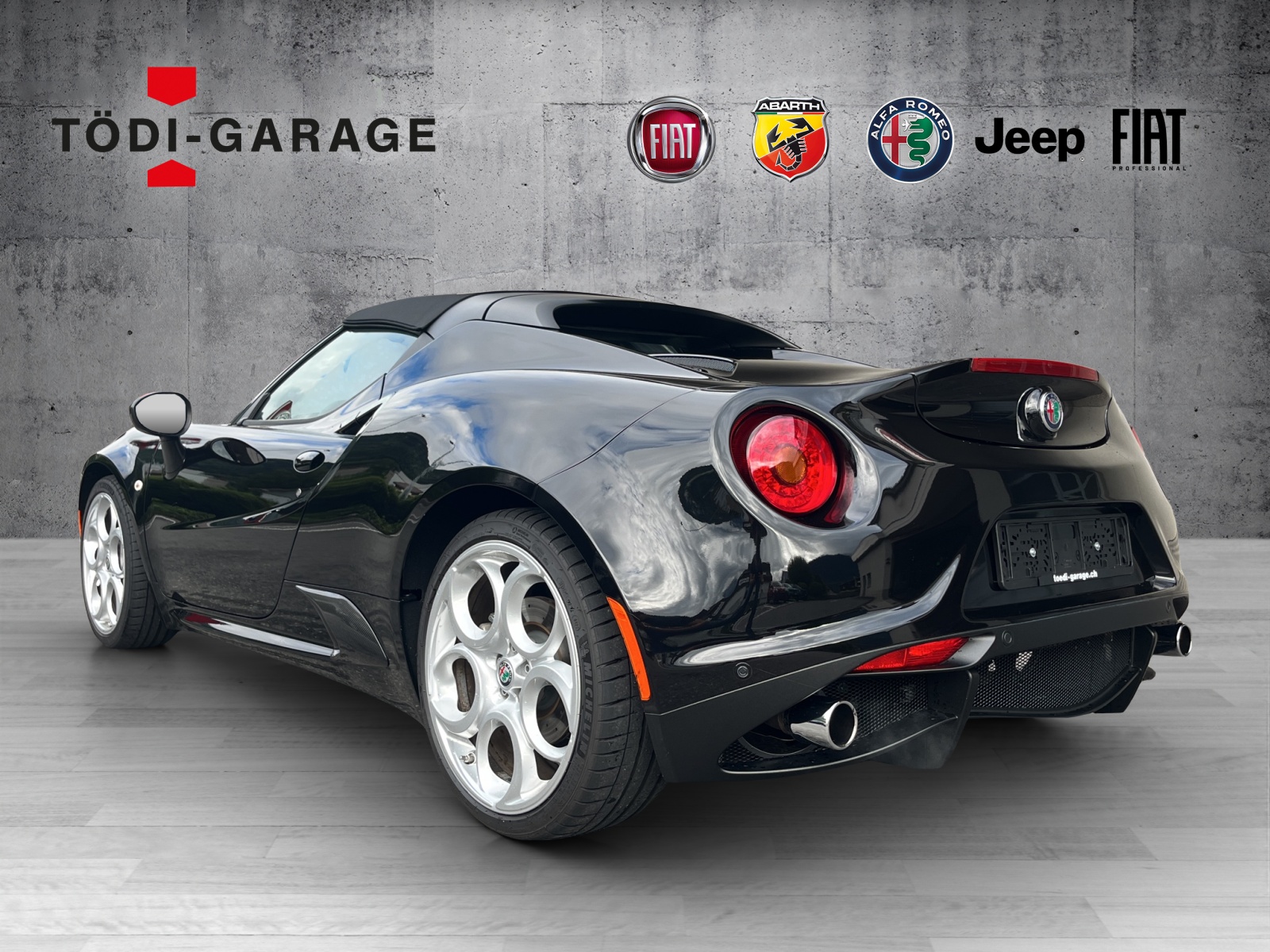 ALFA ROMEO 4C Spider 1750 TBi-showroom-element-3