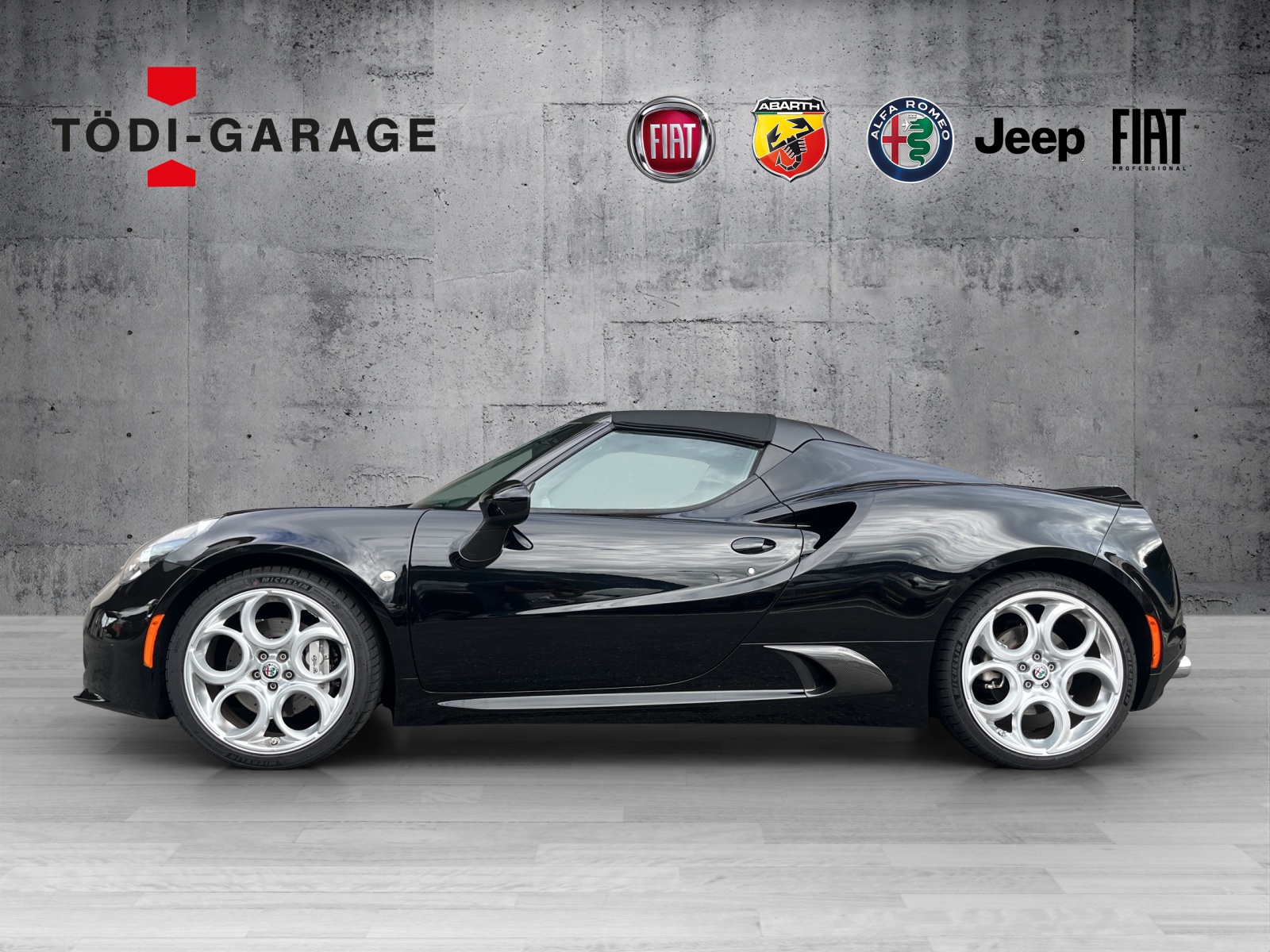 ALFA ROMEO 4C Spider 1750 TBi-showroom-element-2