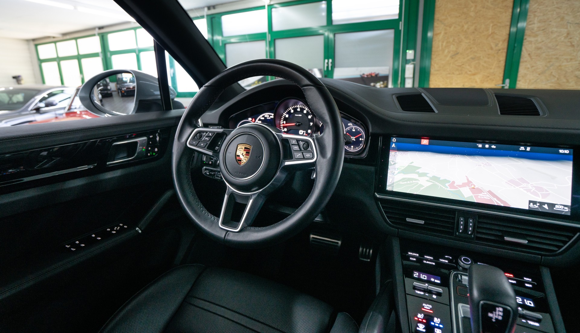 PORSCHE Cayenne S-image-11