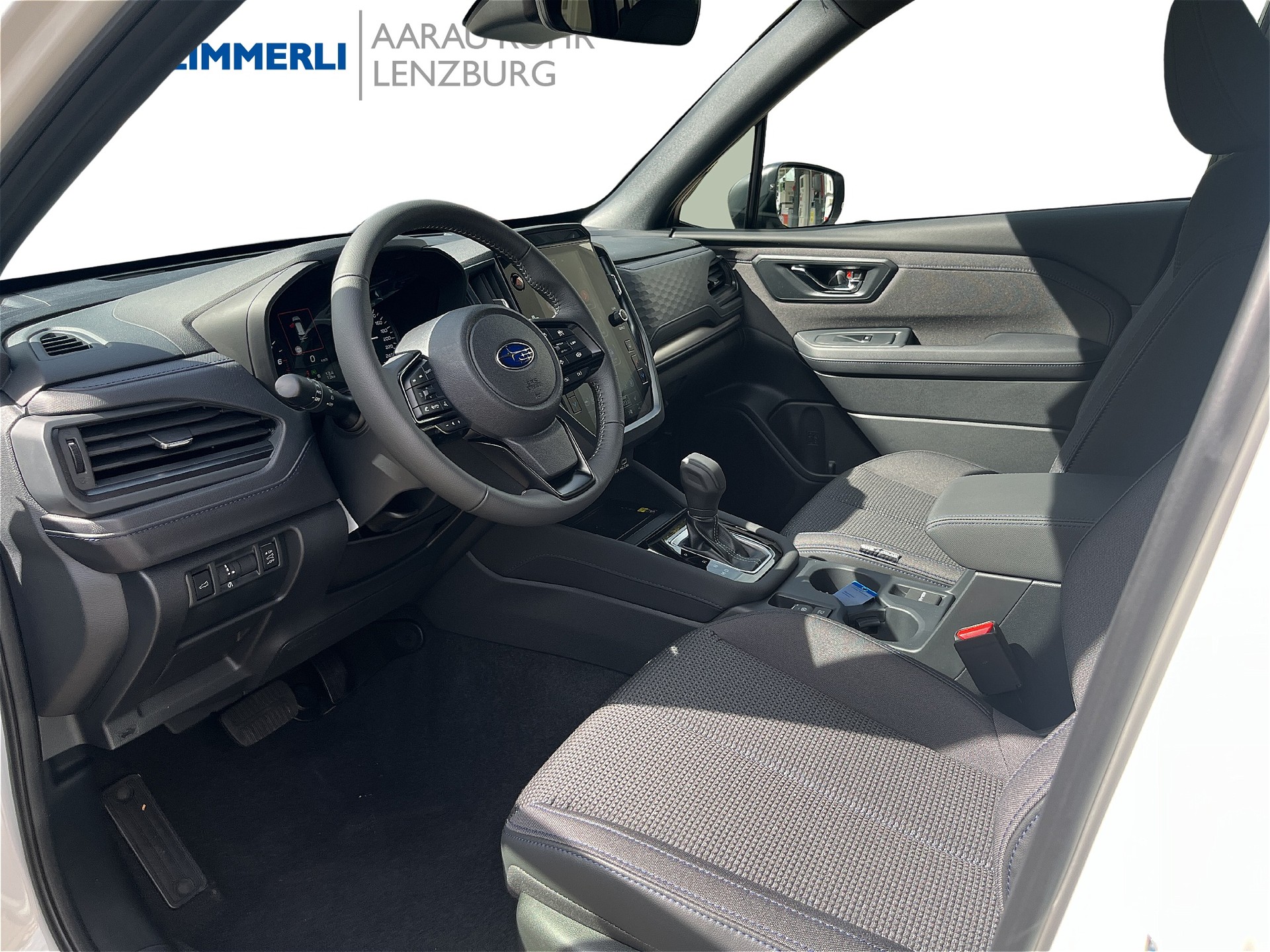 SUBARU Forester 2.0i e-Boxer Swiss Plus Lineartronic-image-10
