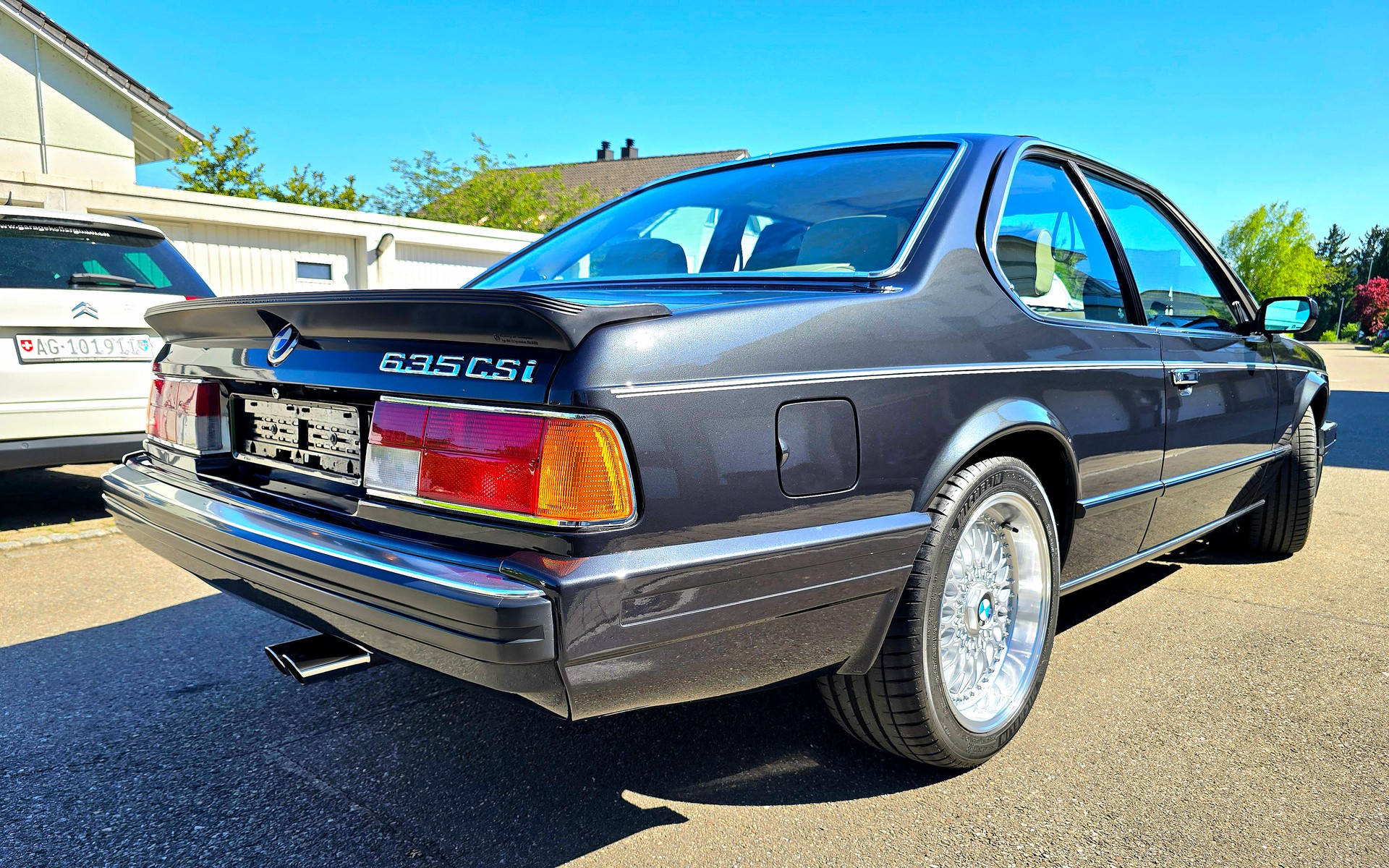 BMW 635CSi-image-4