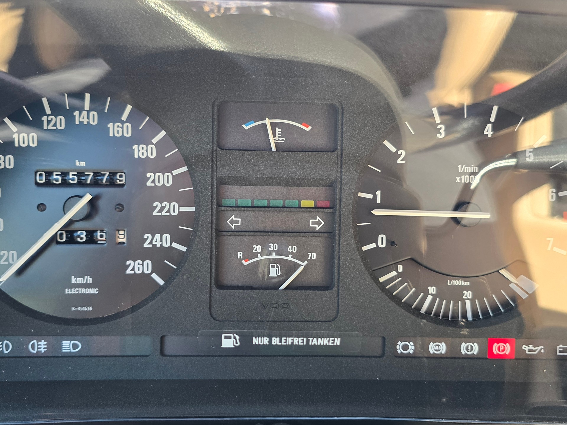 BMW 635CSi-image-6