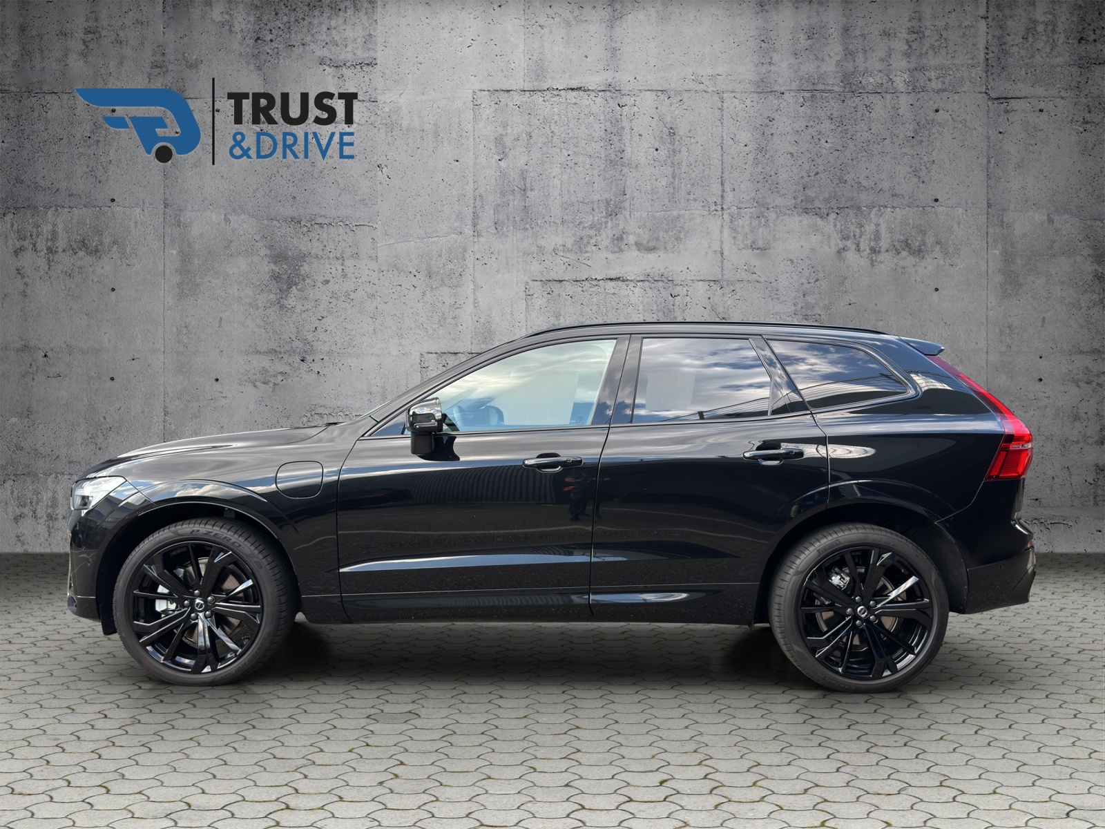 VOLVO XC60 T6 eAWD PluginHybrid Xcentric Geartronic-showroom-element-2