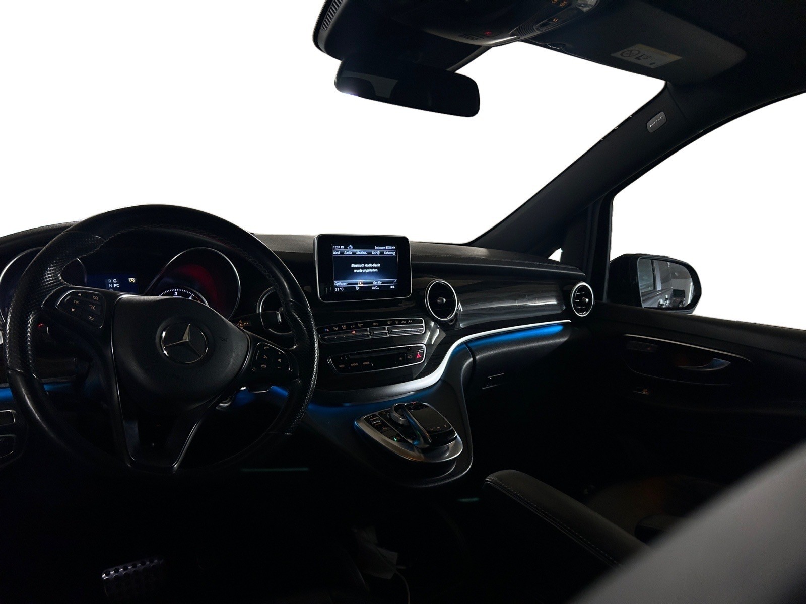 MERCEDES-BENZ V 250 d Avantgarde lang 4Matic 7G-Tronic-image-9