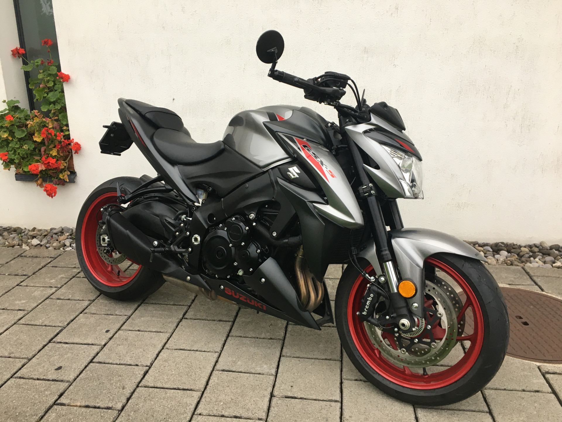 SUZUKI GSX-S 1000-image-0