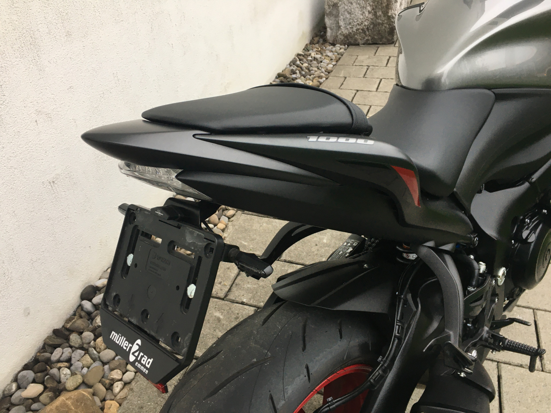 SUZUKI GSX-S 1000-image-2