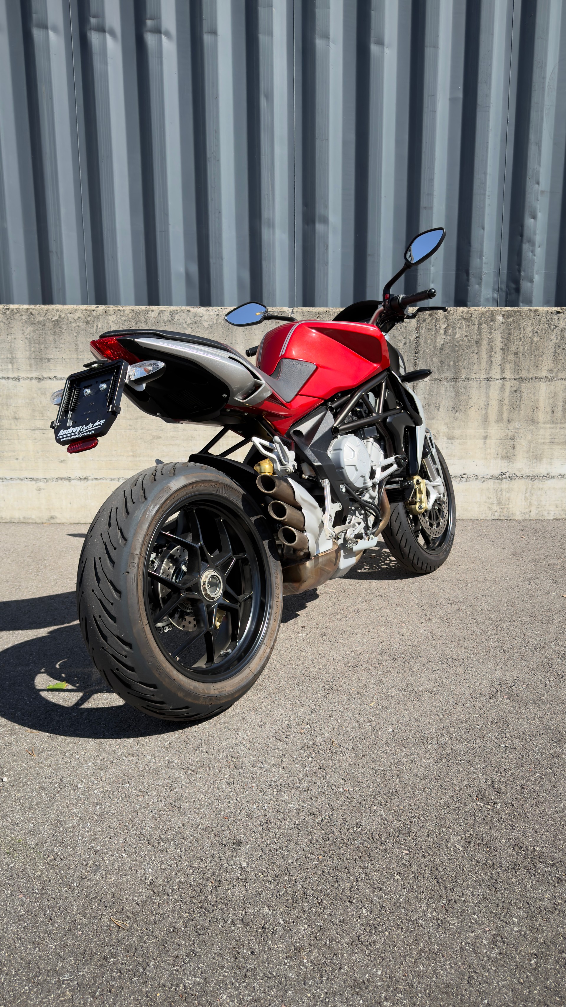 MV AGUSTA B3 Brutale 800-image-2