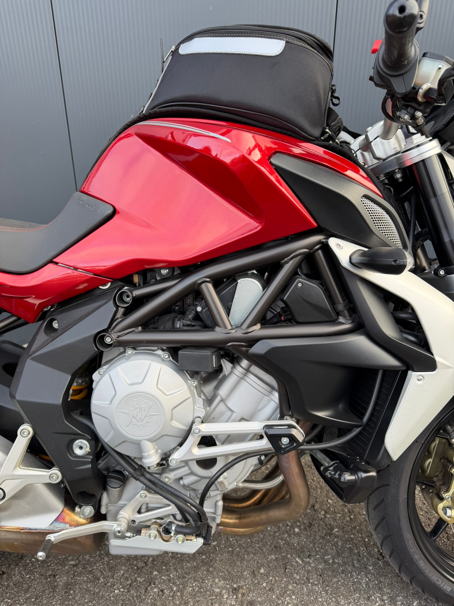 MV AGUSTA B3 Brutale 800-image-4