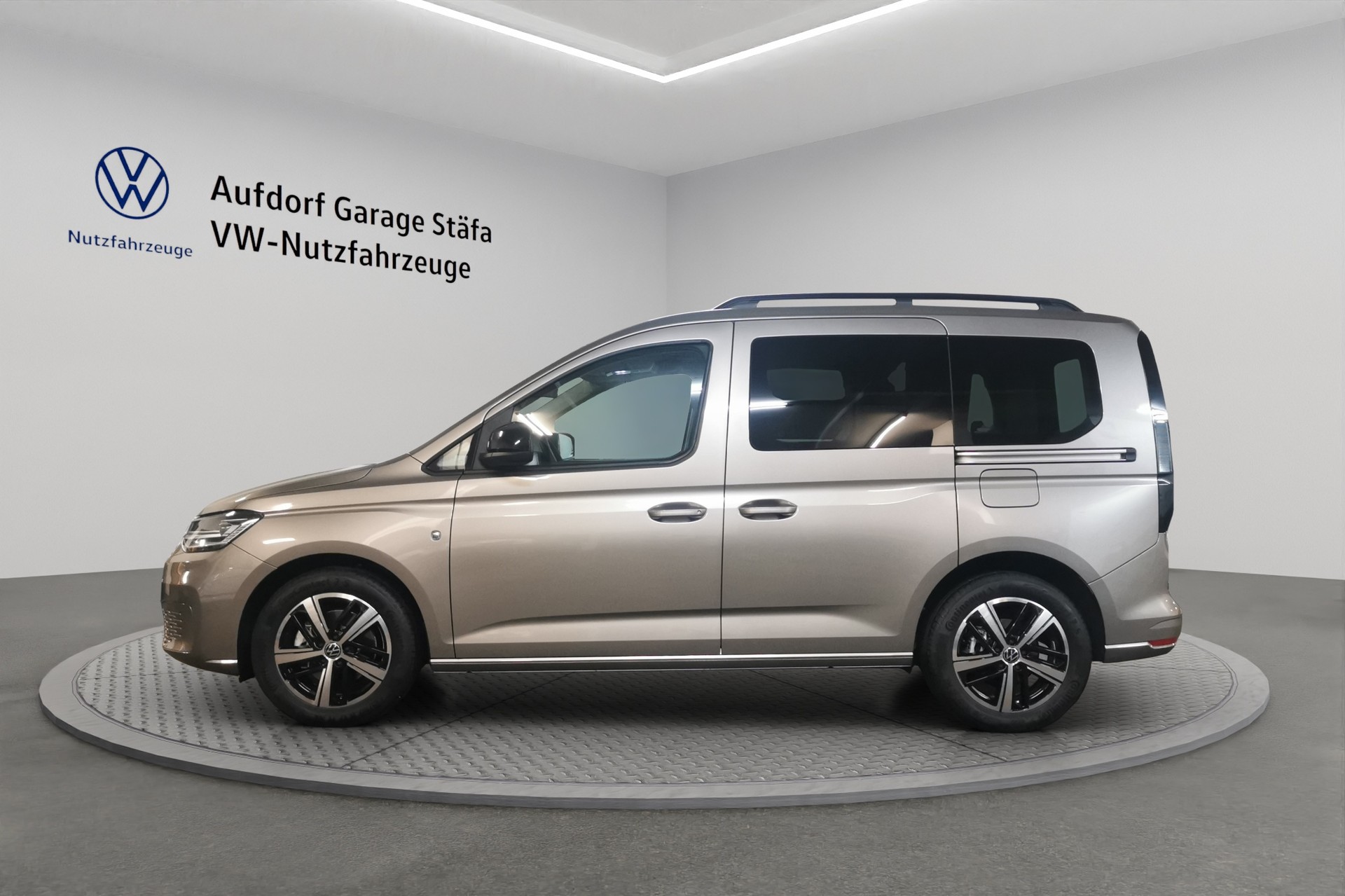VW Caddy 1.5 TSI DSG-image-1