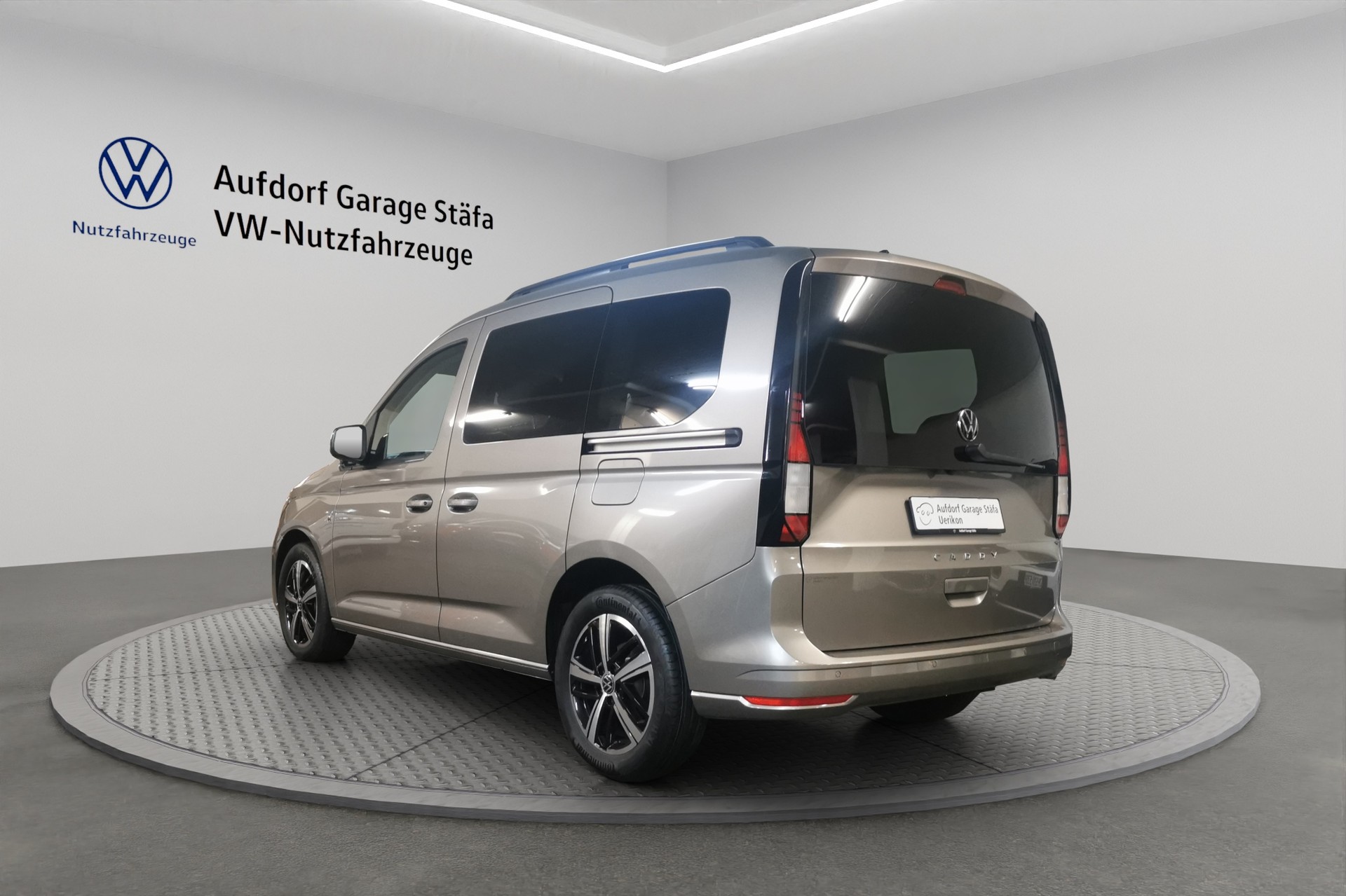 VW Caddy 1.5 TSI DSG-image-2