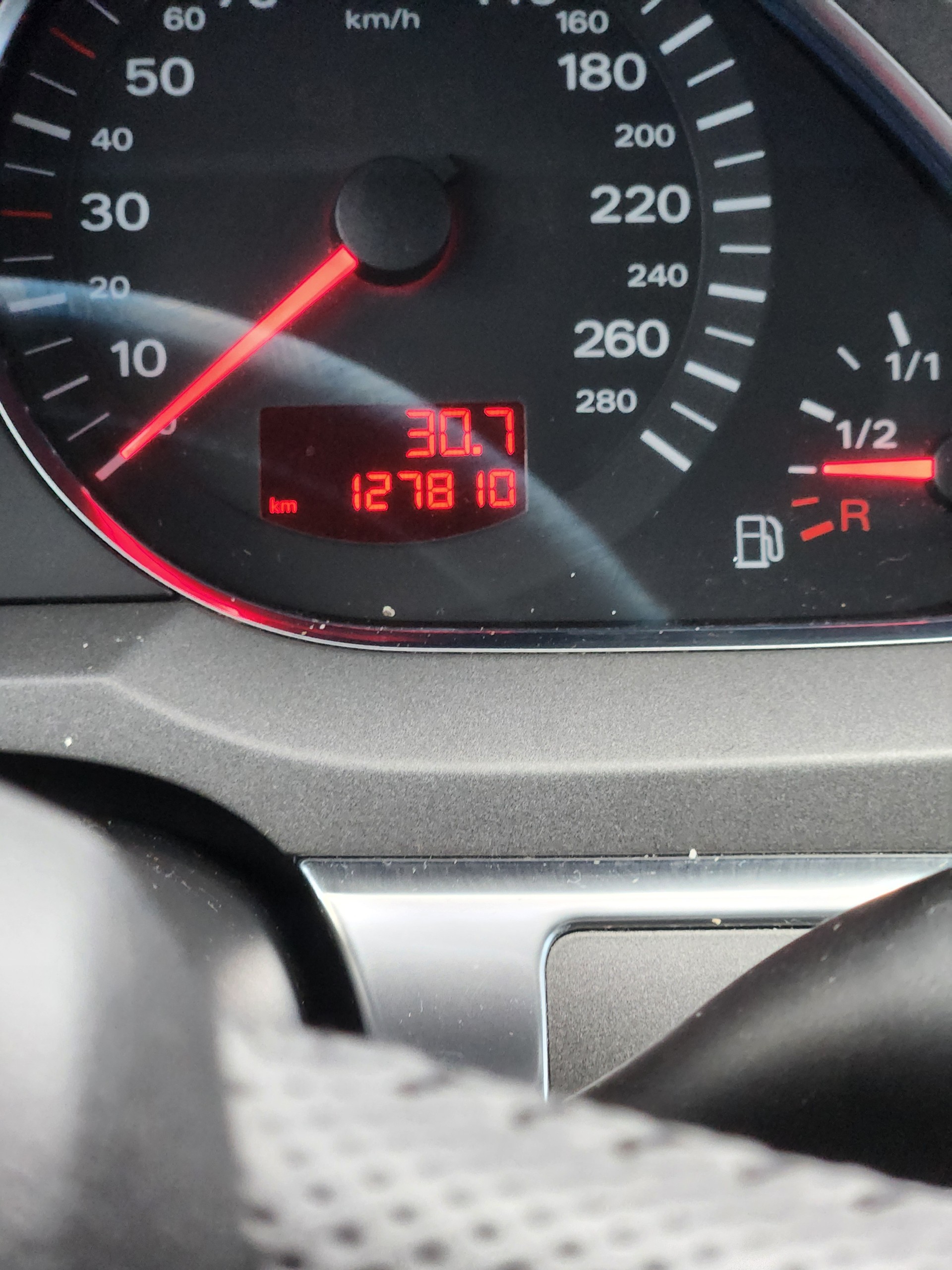 AUDI A6 Limousine 3.2 V6 FSI-image-11