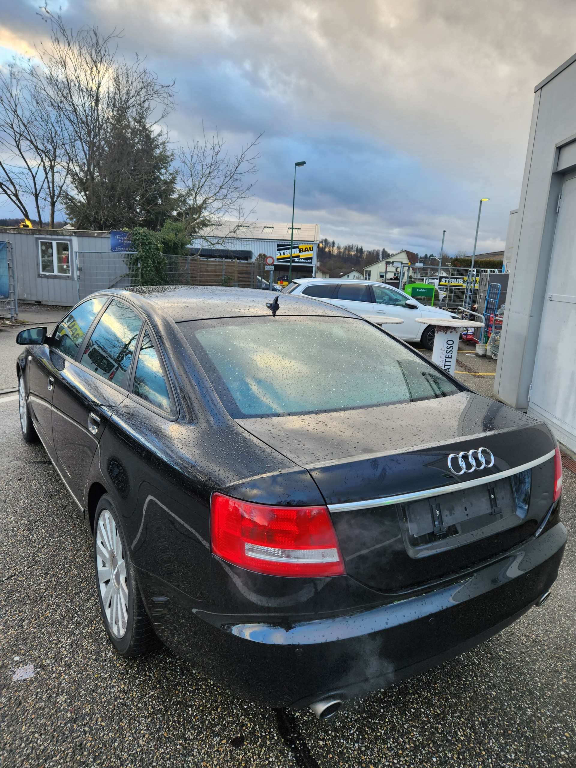 AUDI A6 Limousine 3.2 V6 FSI-image-9