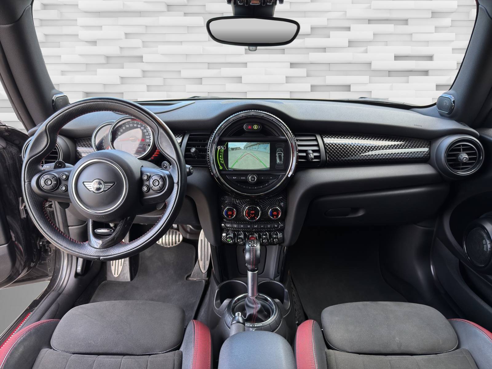 MINI Cooper John Cooper Works Steptronic-image-11
