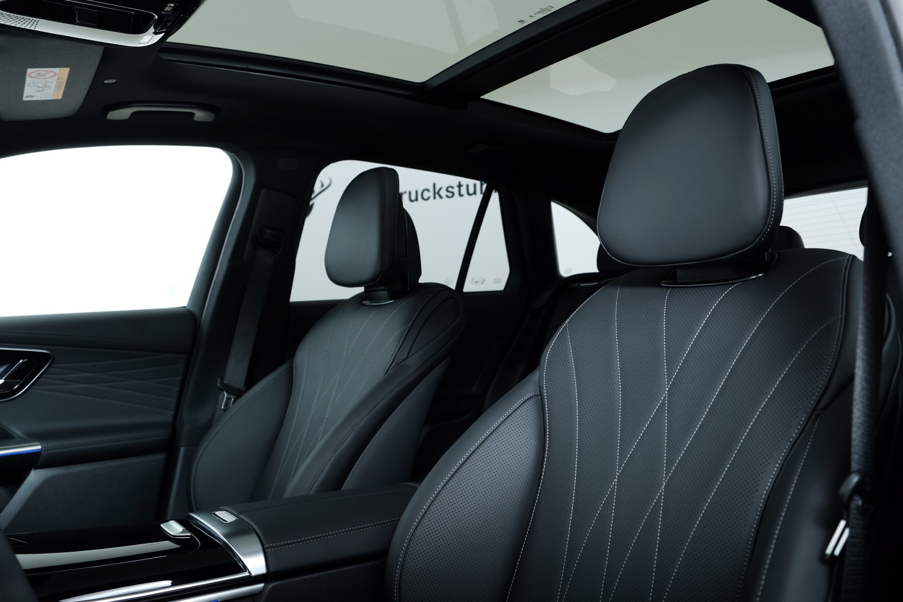 MERCEDES-BENZ GLC 400 e 4Matic 9G-Tronic-image-9