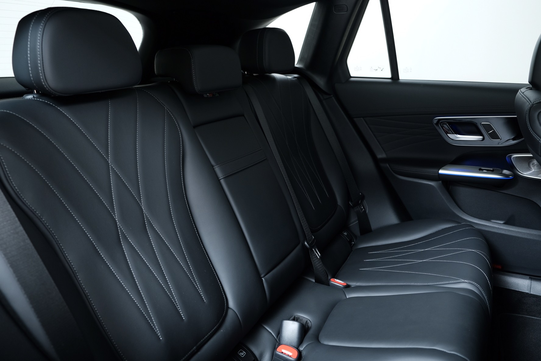 MERCEDES-BENZ GLC 400 e 4Matic 9G-Tronic-image-10