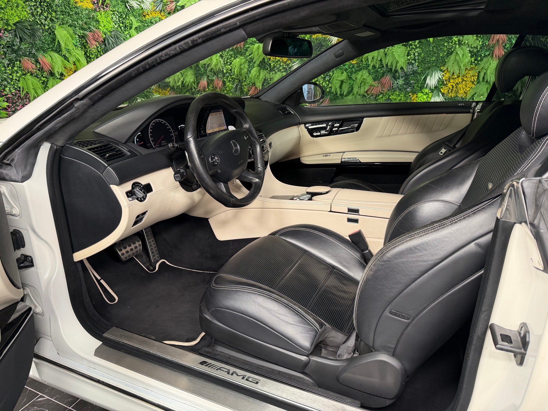 MERCEDES-BENZ CL 63 AMG 7G-Tronic Designo-image-9