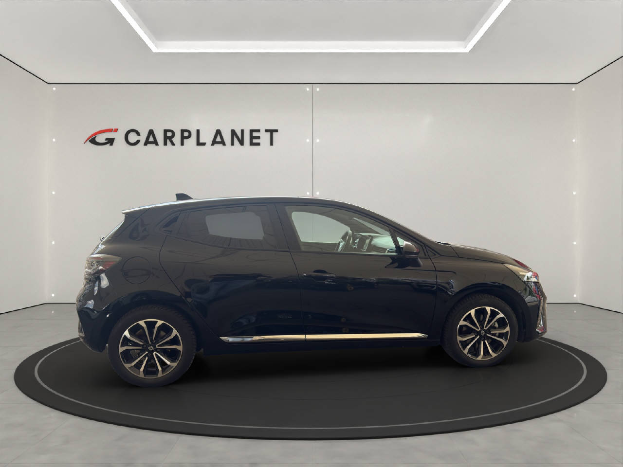 RENAULT Clio 1.6 E-Tech techno-showroom-element-3