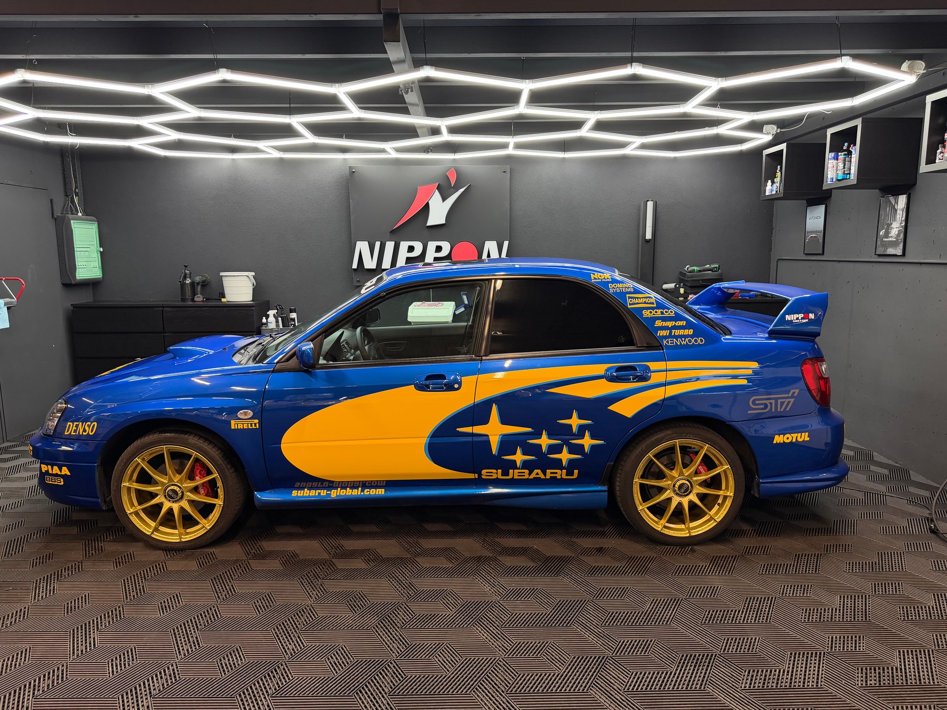 SUBARU Impreza 2.0 Turbo 4WD WRX-showroom-element-3