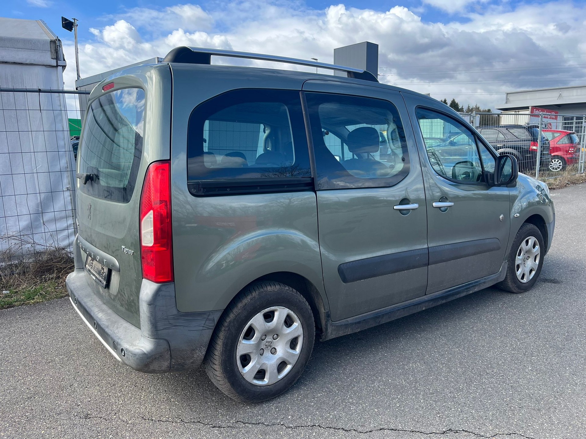 PEUGEOT Partner 1.6 Trendy Clim (Pack)-image-2
