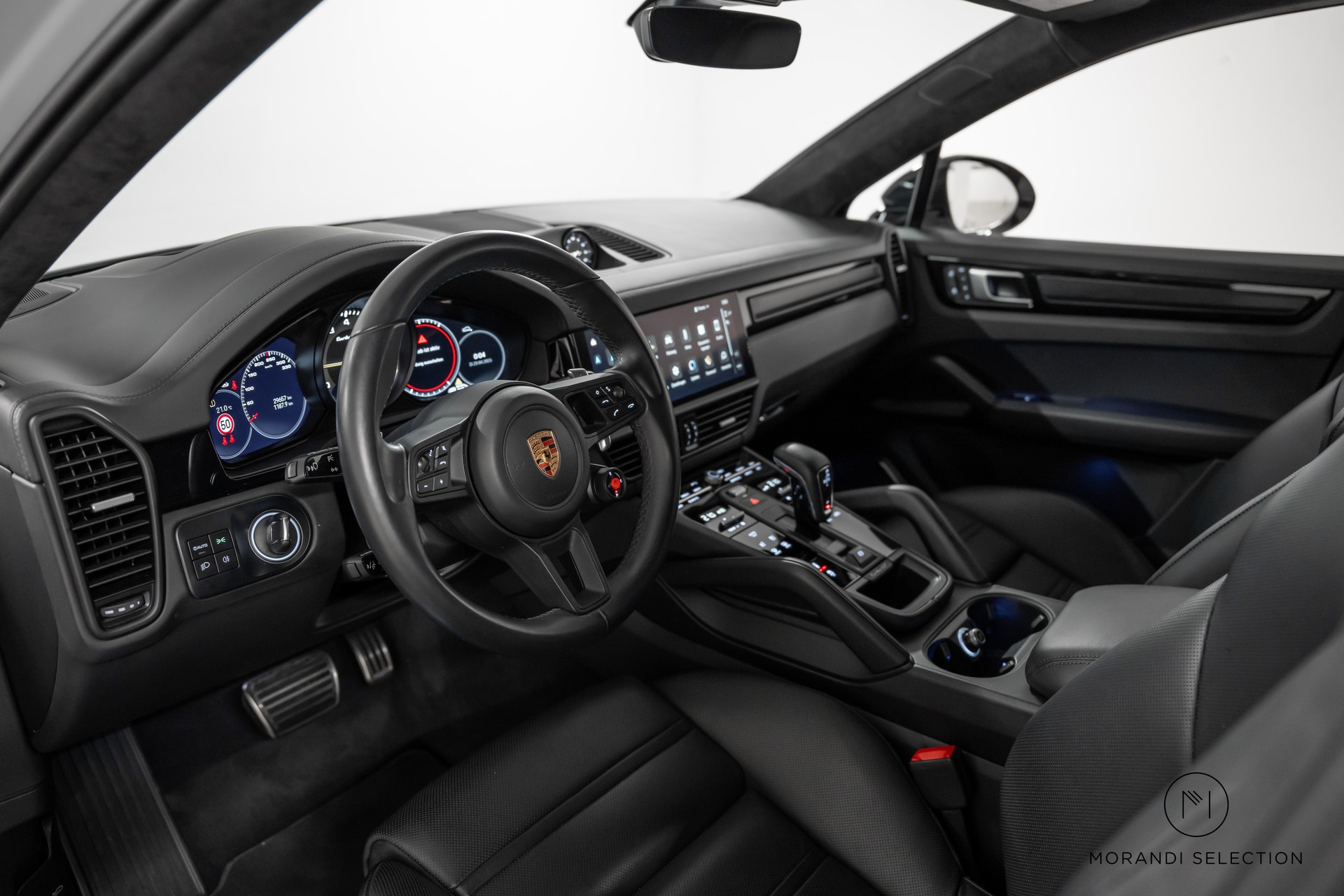 PORSCHE Cayenne Coupé 4.0 V8 Turbo GT-image-14