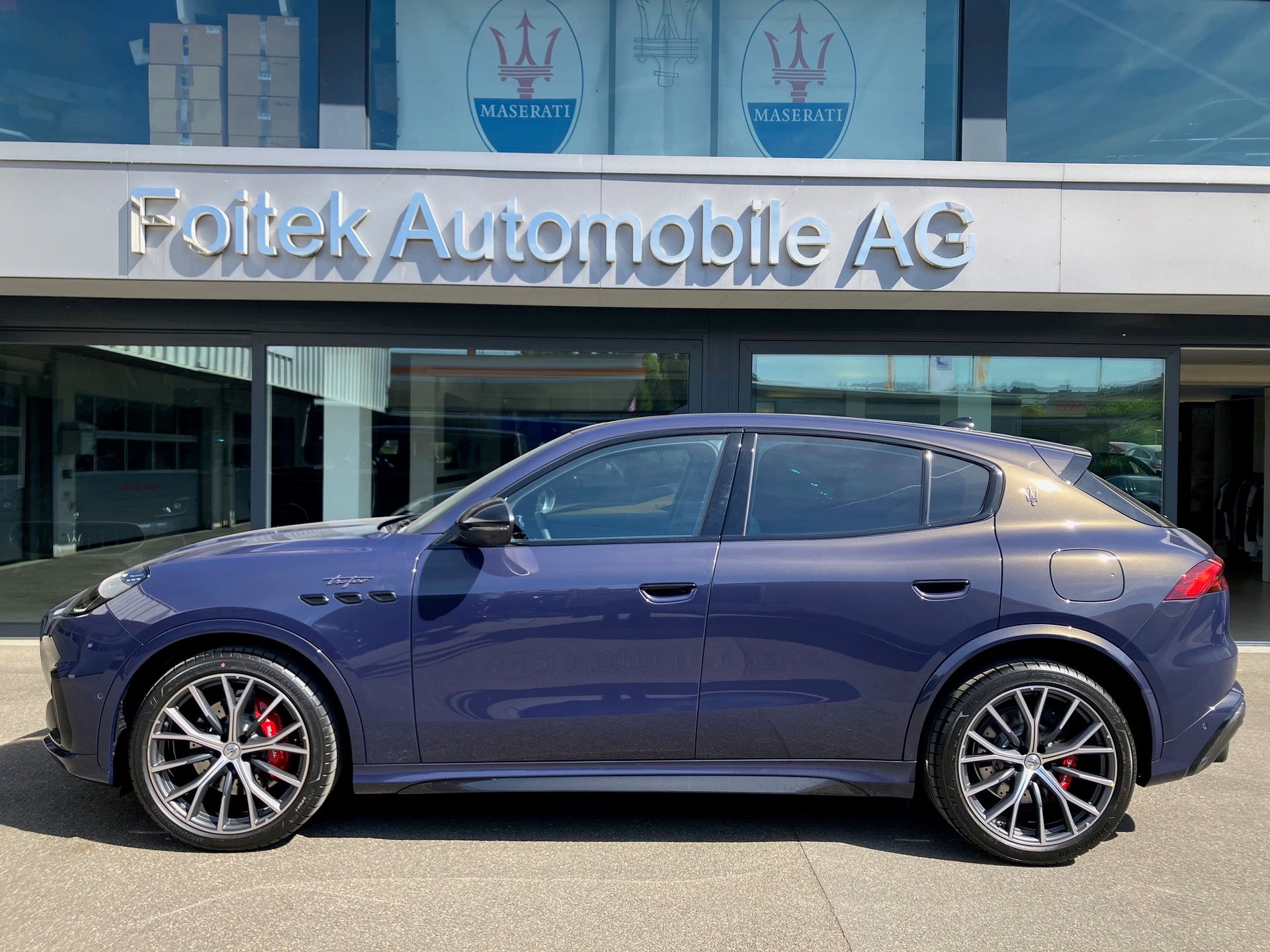 MASERATI Grecale 3.0 Trofeo-showroom-element-1