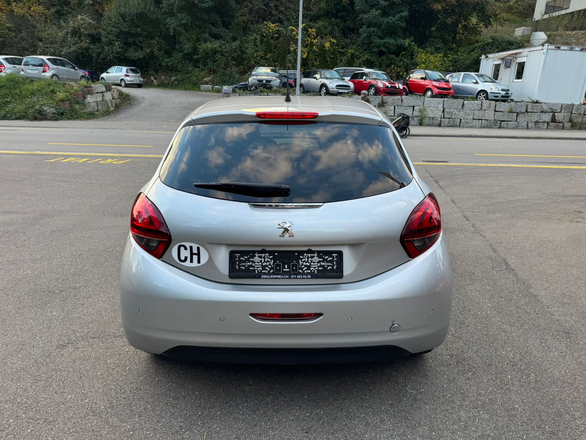 PEUGEOT 208 1.2 PureTech Access-image-5