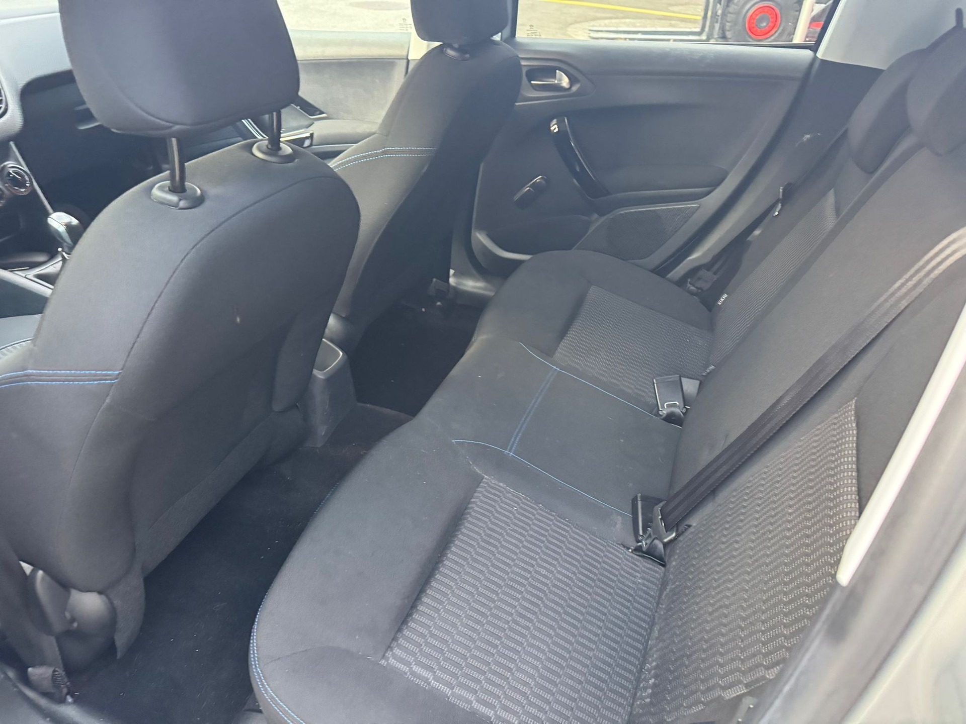 PEUGEOT 208 1.2 PureTech Access-image-11