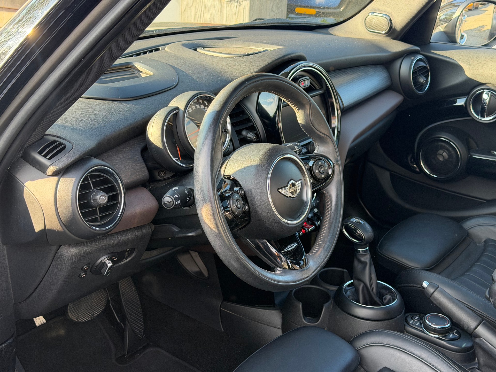 MINI Cooper S Trafalgar-image-12