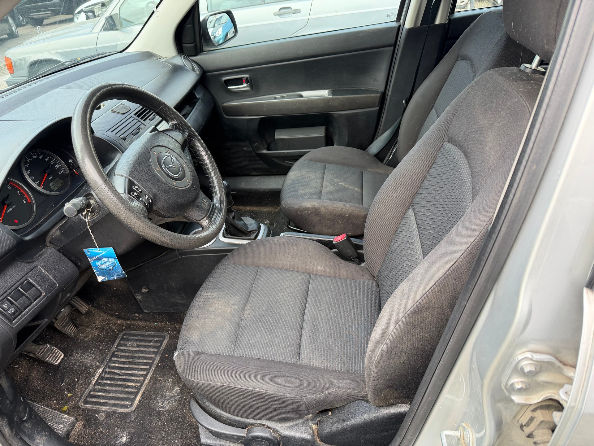 MAZDA 2 1.4i 16V Exclusive-image-8
