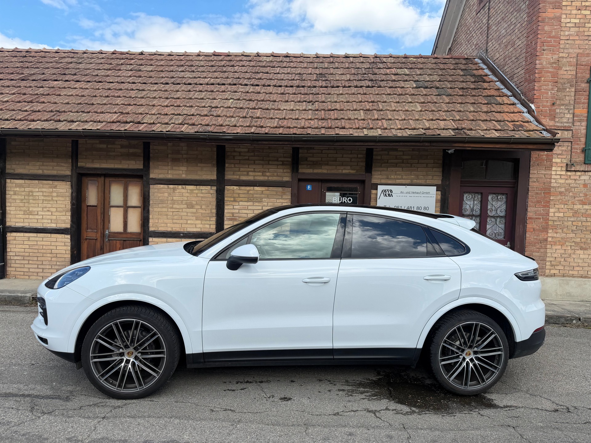 PORSCHE Cayenne Coupé-image-2