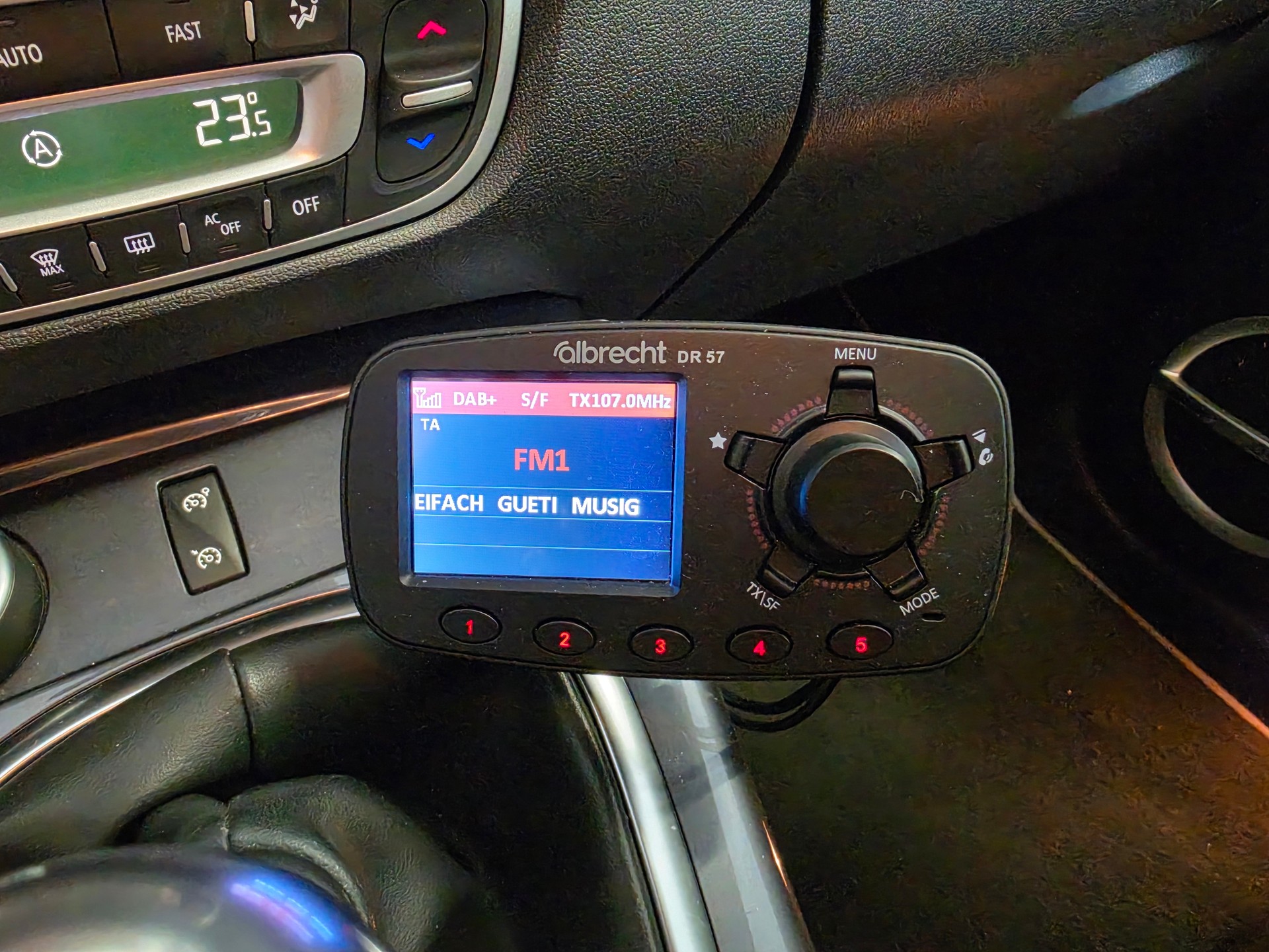 RENAULT Scénic Xmod 1.2 16V Turbo Swiss Bose Edition-image-11