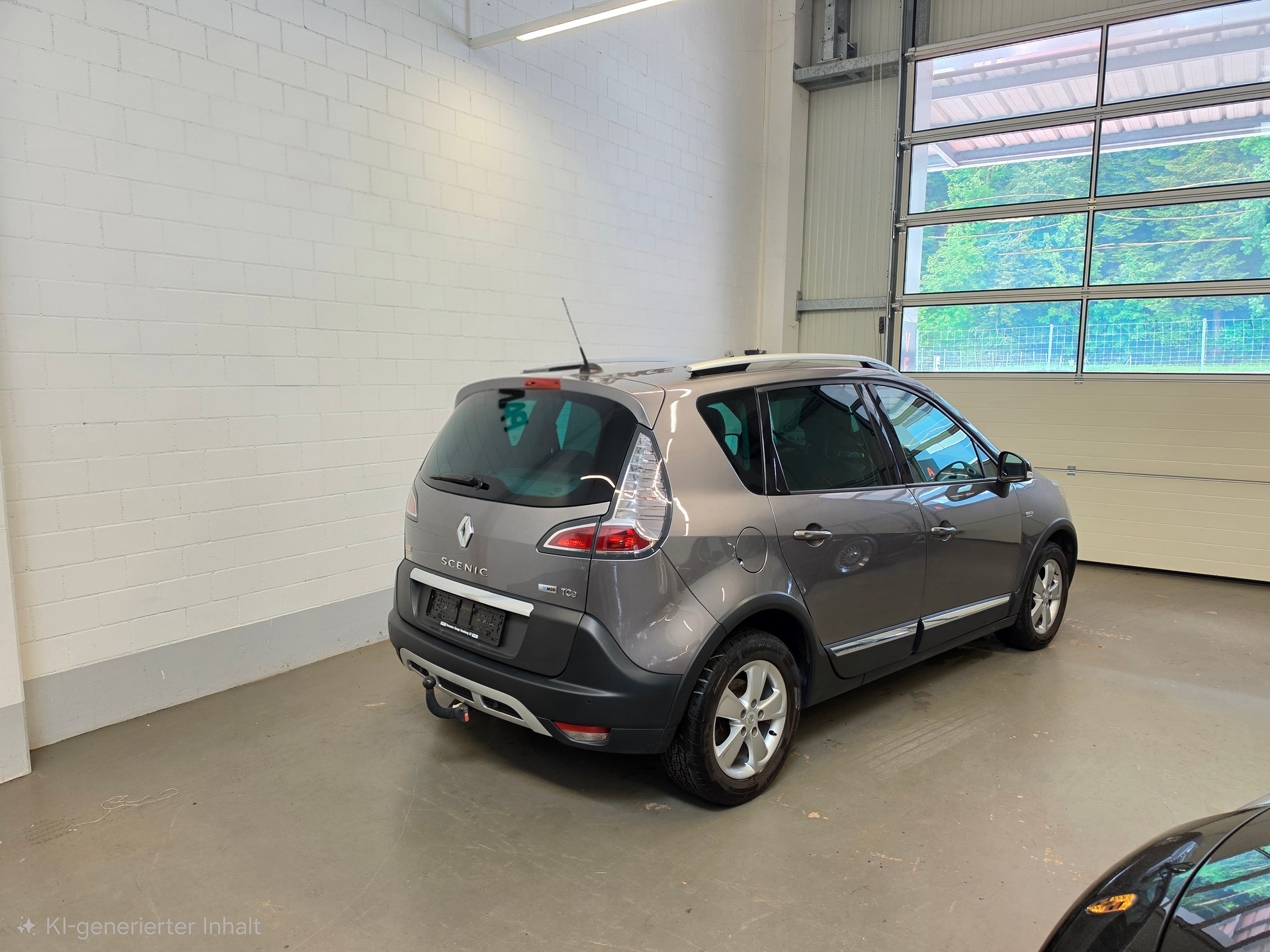 RENAULT Scénic Xmod 1.2 16V Turbo Swiss Bose Edition-showroom-element-2