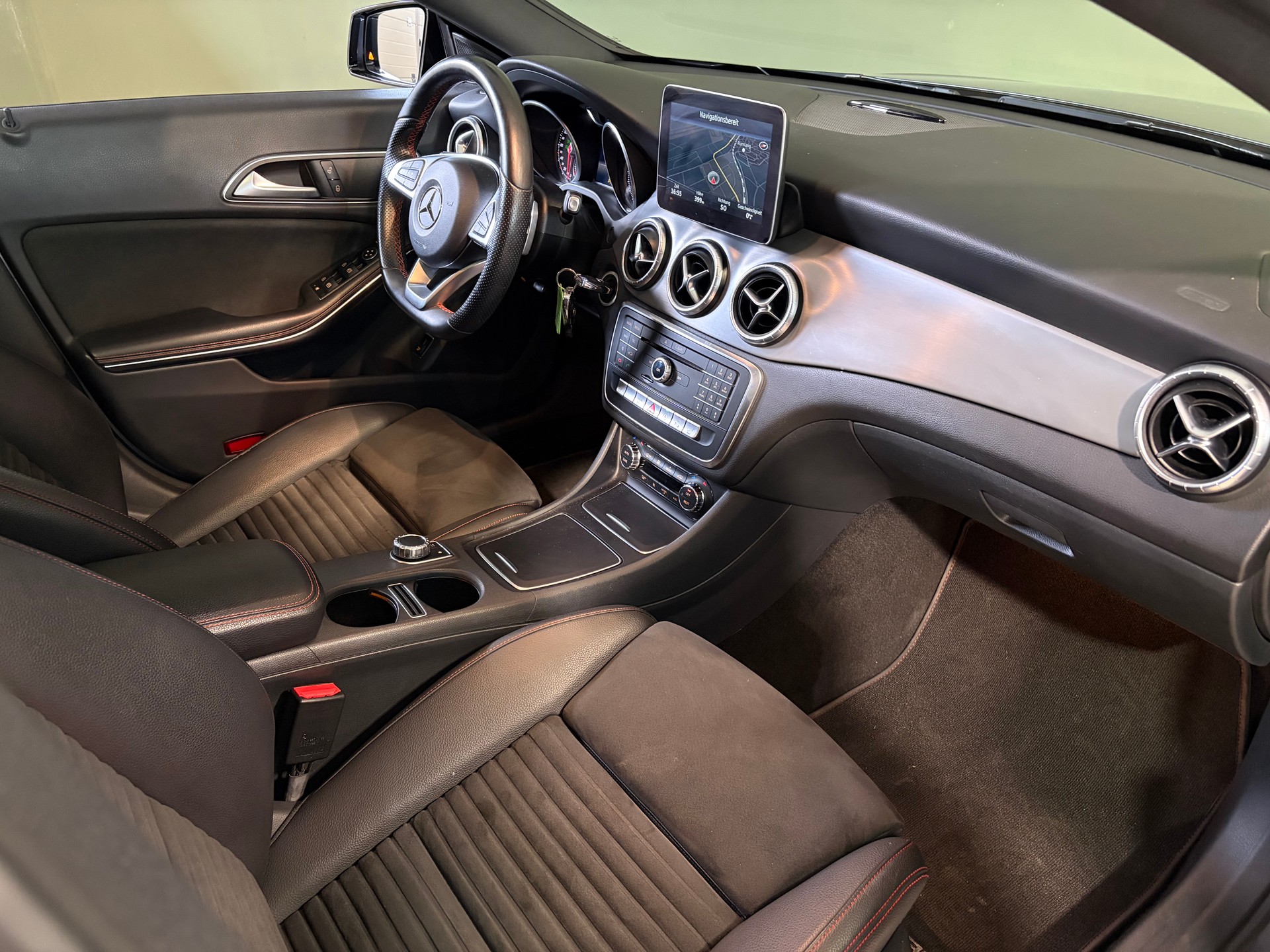 MERCEDES-BENZ CLA 220 AMG Line 4Matic 7G-DCT*CH-Fahrzeug*Night-Paket*-image-10