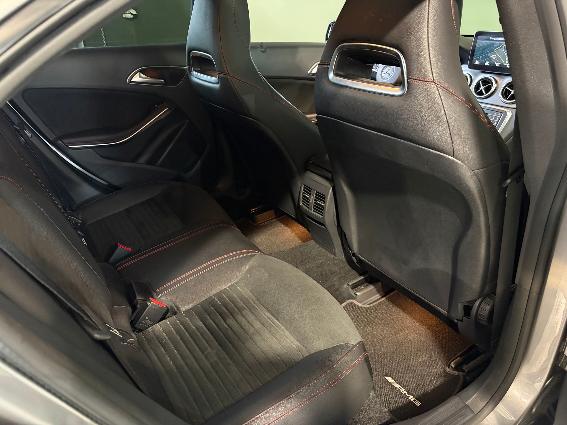 MERCEDES-BENZ CLA 220 AMG Line 4Matic 7G-DCT*CH-Fahrzeug*Night-Paket*-image-11