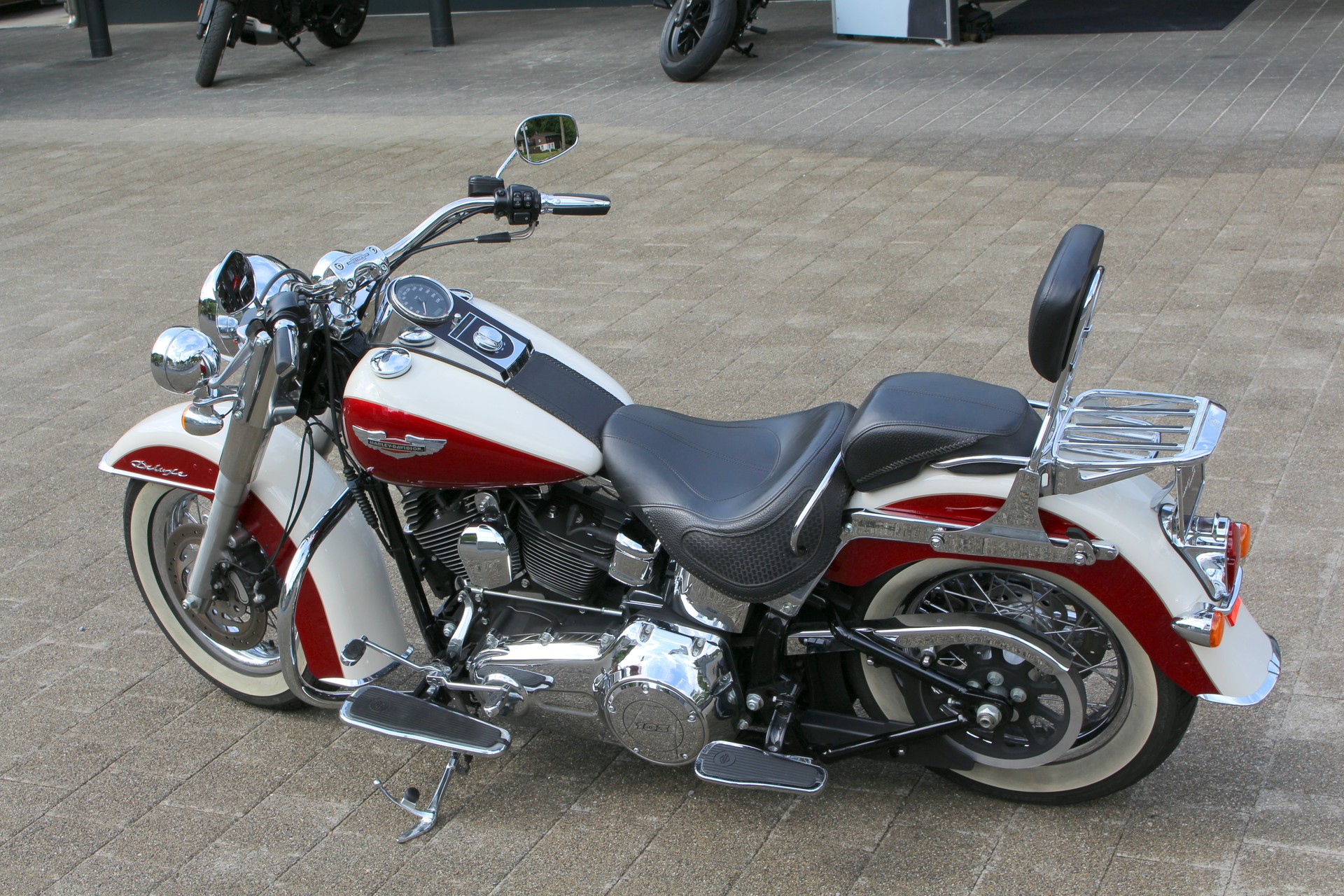 HARLEY-DAVIDSON FLSTN Softail Deluxe ABS-image-3
