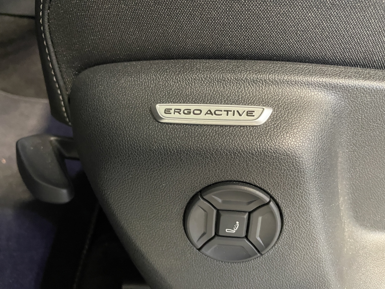 VW Tiguan 2.0 TDI SCR R-Line 4Motion DSG-image-14