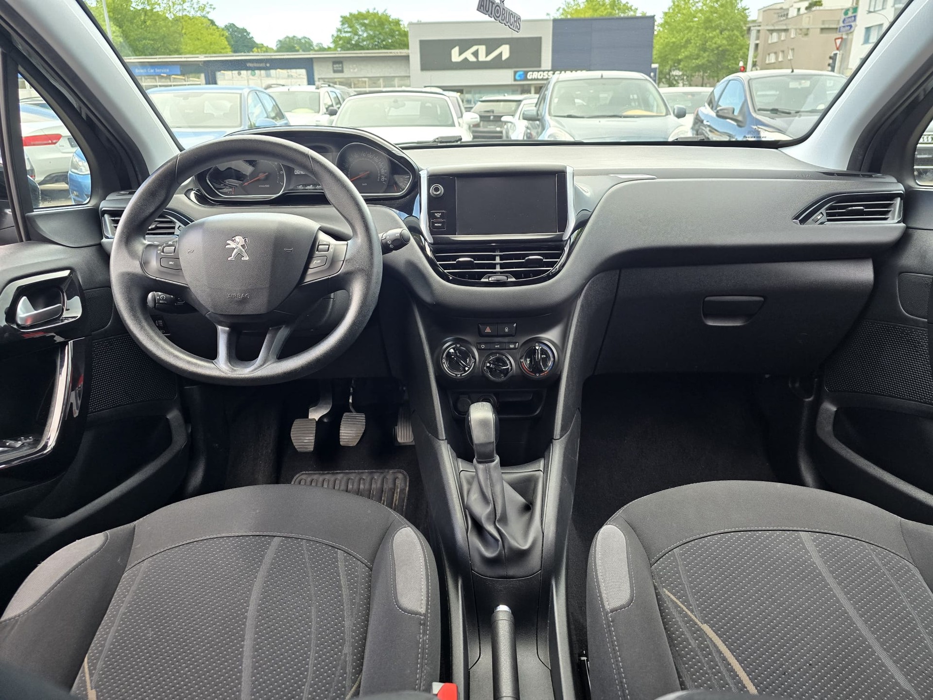PEUGEOT 208 1.4 VTI Active-image-8