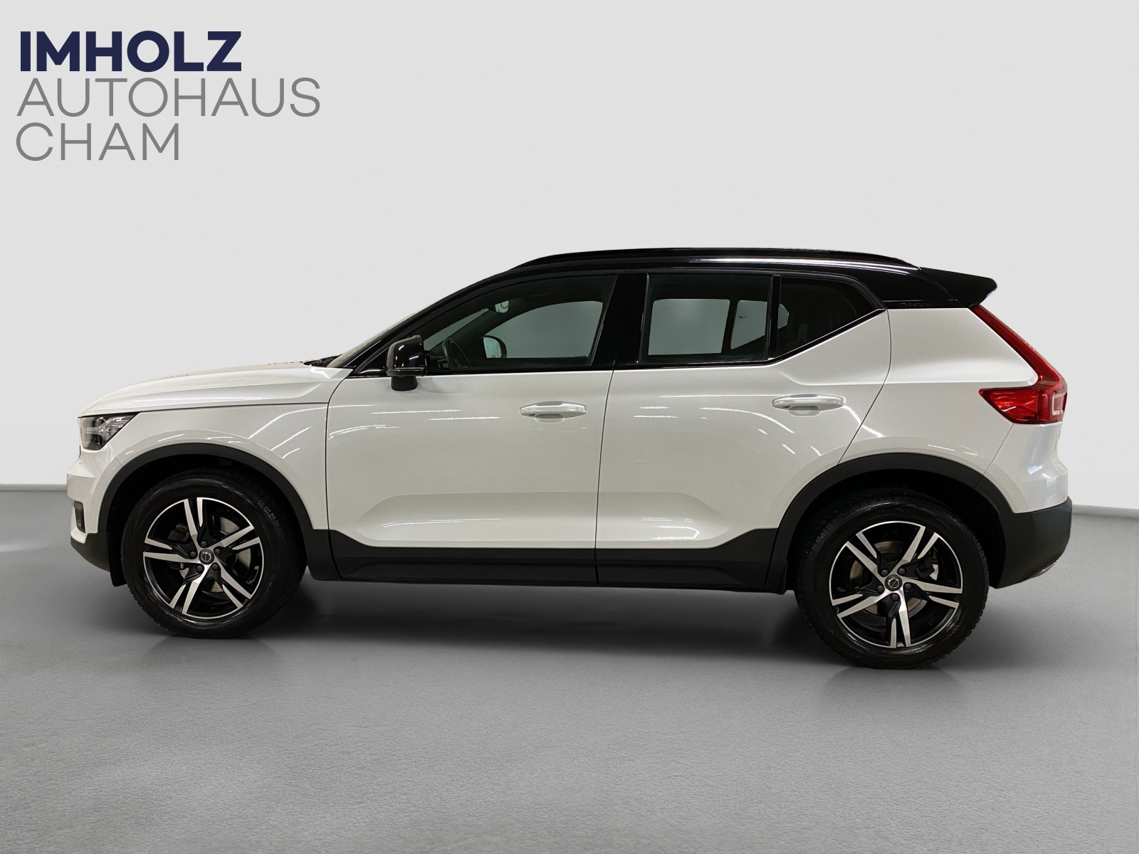VOLVO XC40 2.0 D4 R-Design AWD-image-1