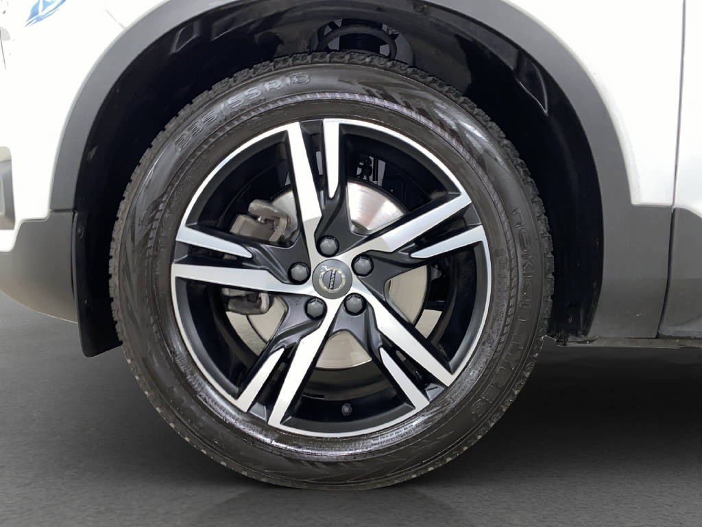 VOLVO XC40 2.0 D4 R-Design AWD-image-13
