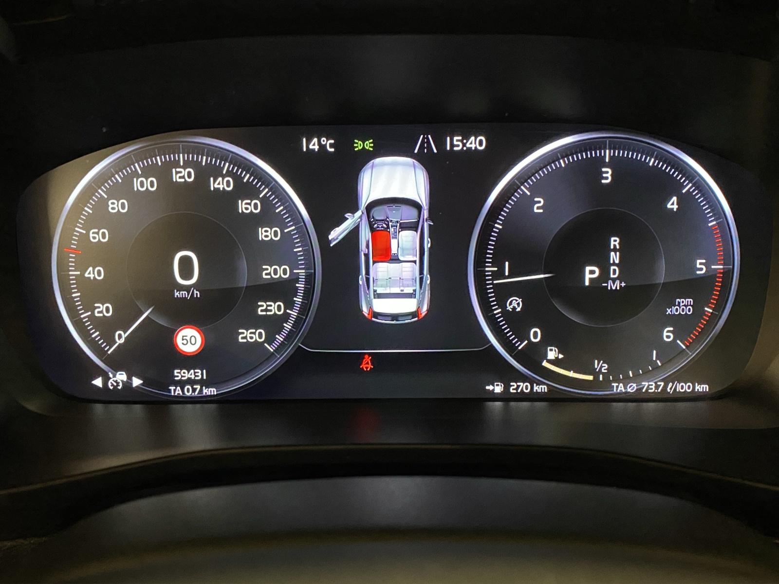 VOLVO XC40 2.0 D4 R-Design AWD-image-7