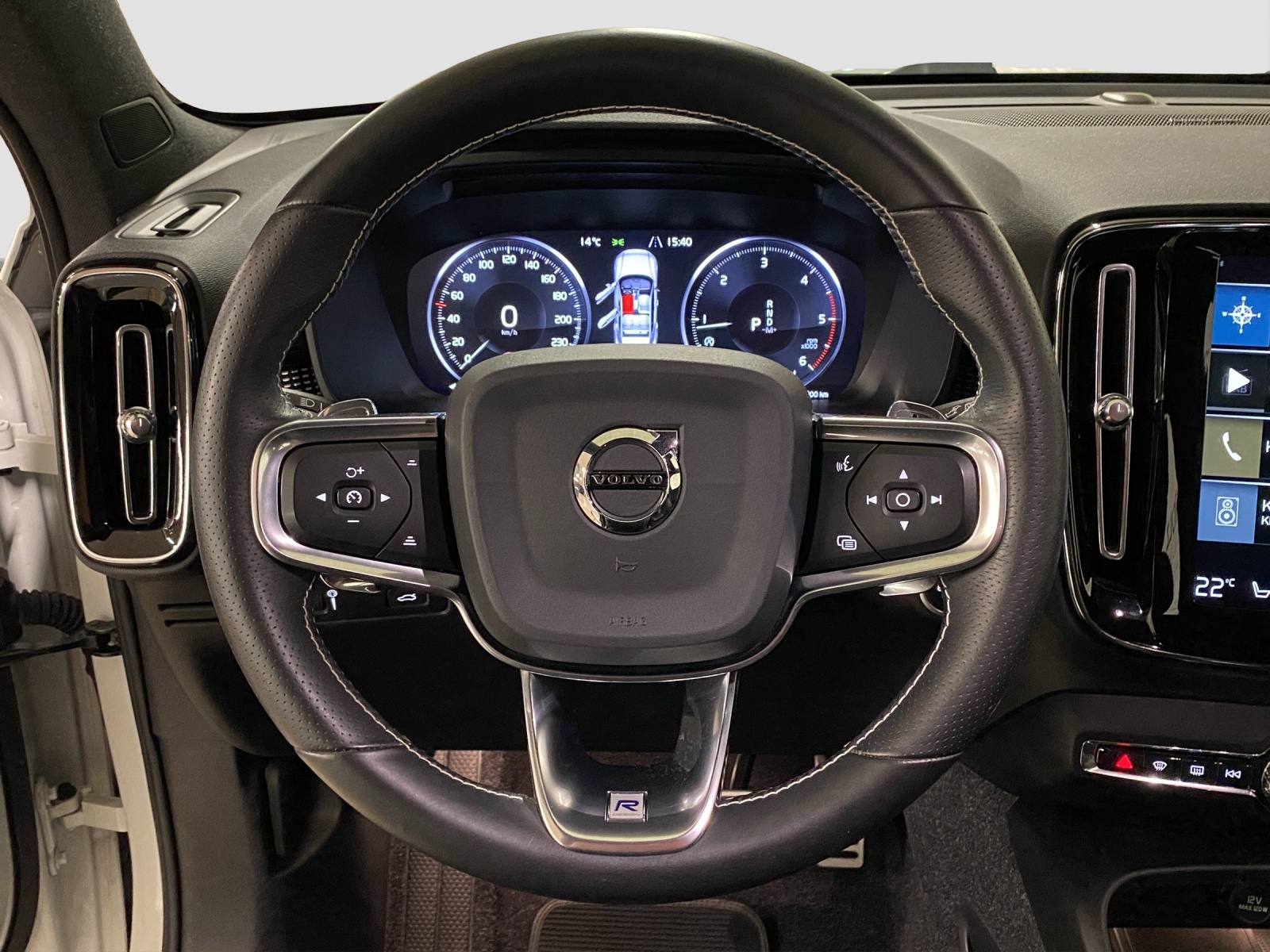 VOLVO XC40 2.0 D4 R-Design AWD-image-6