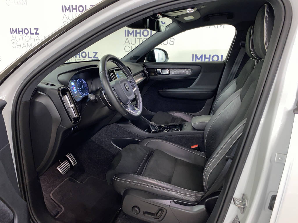VOLVO XC40 2.0 D4 R-Design AWD-image-15