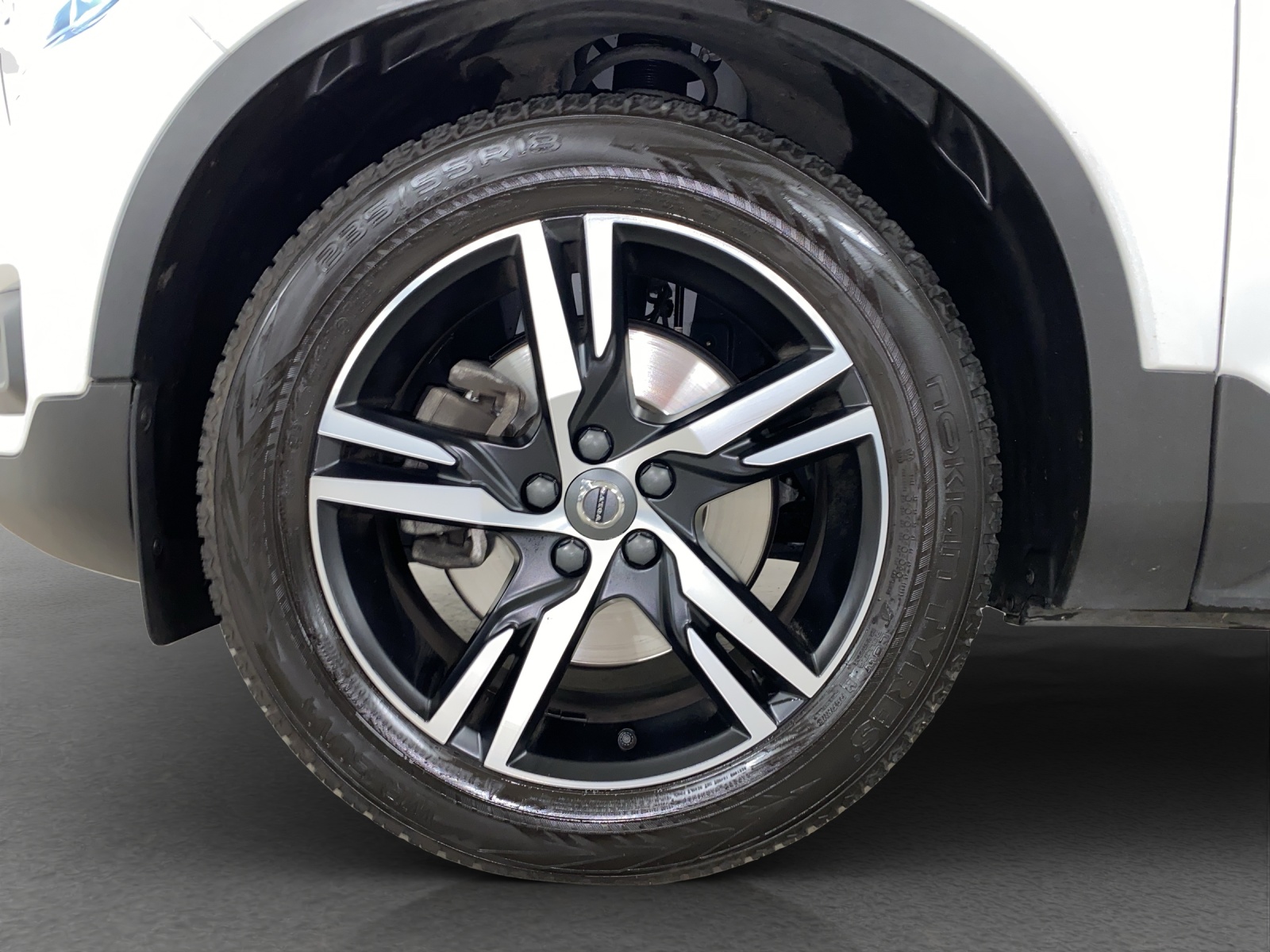 VOLVO XC40 2.0 D4 R-Design AWD-image-13